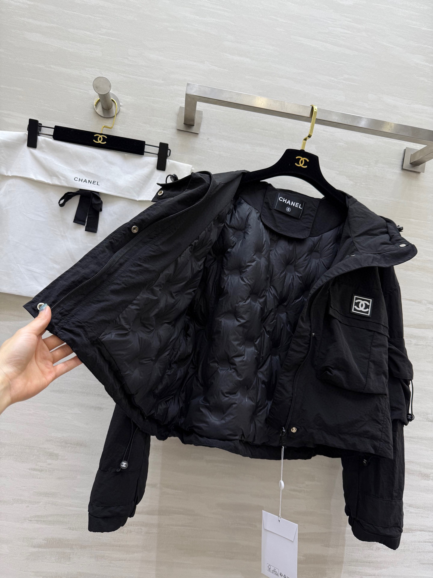 #Chane♡²⁵秋冬新款 中古系列 连帽短款夹克羽绒棉服 高品质定制 现货首发size：36/38/4