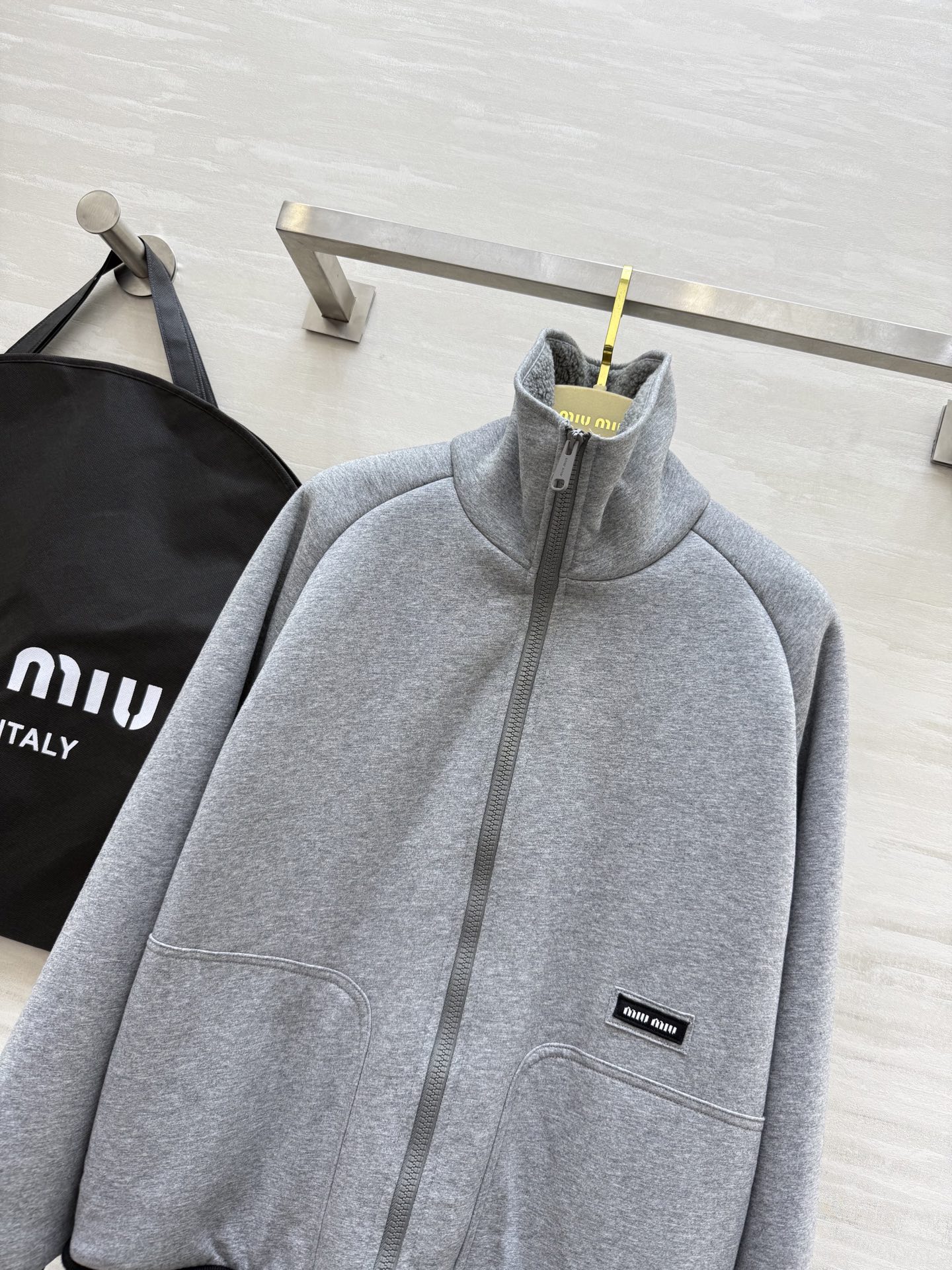 #Miumi♡²⁵秋冬新款 环保羔毛立领外套 高品质定制 现货首发size：S/M/L（s码胸围：106