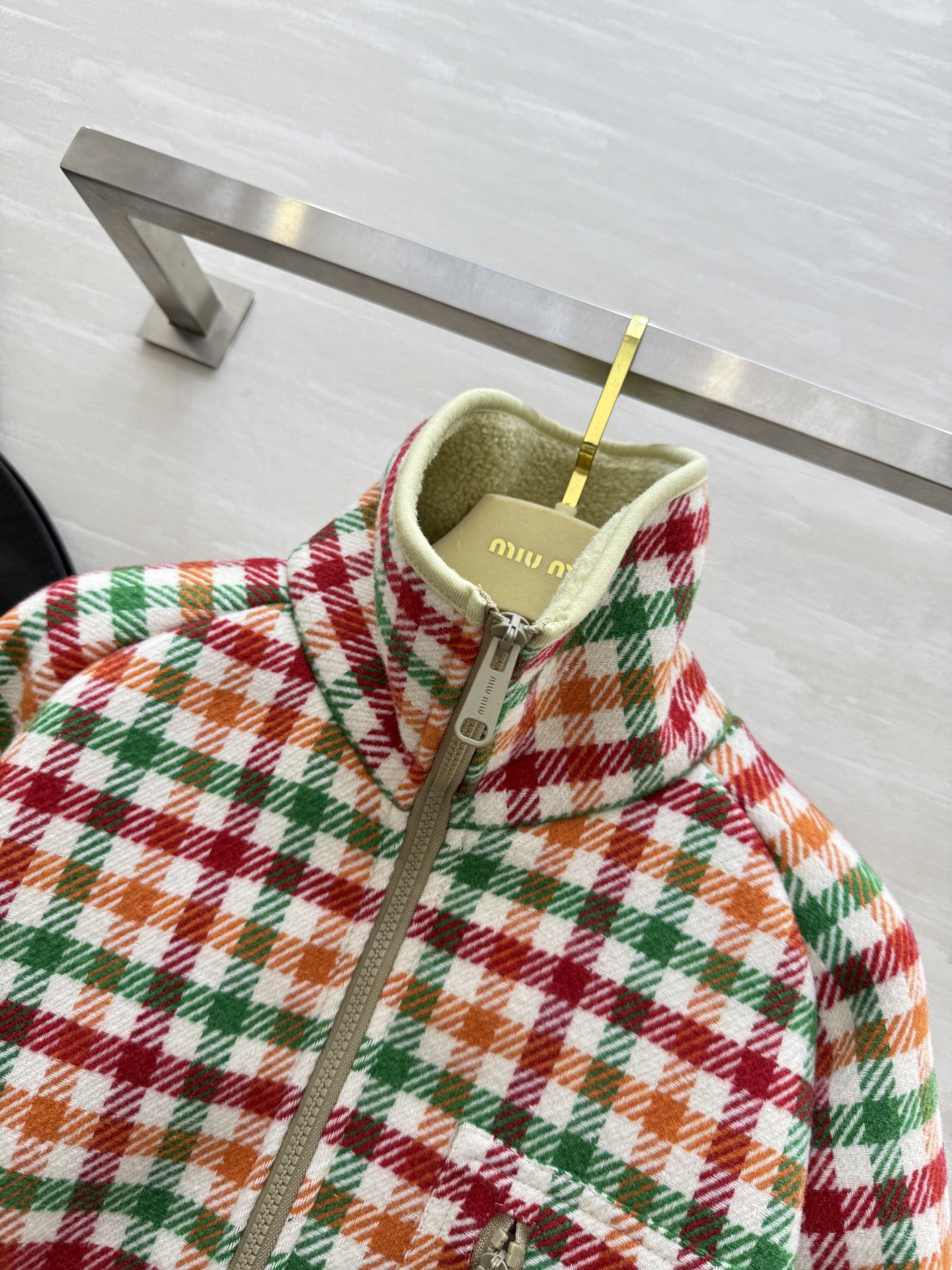#Miumi♡²⁵秋冬新款 可露丽复古格子风环保羔毛外套 高品质定制 现货首发size：S/M/L（s码
