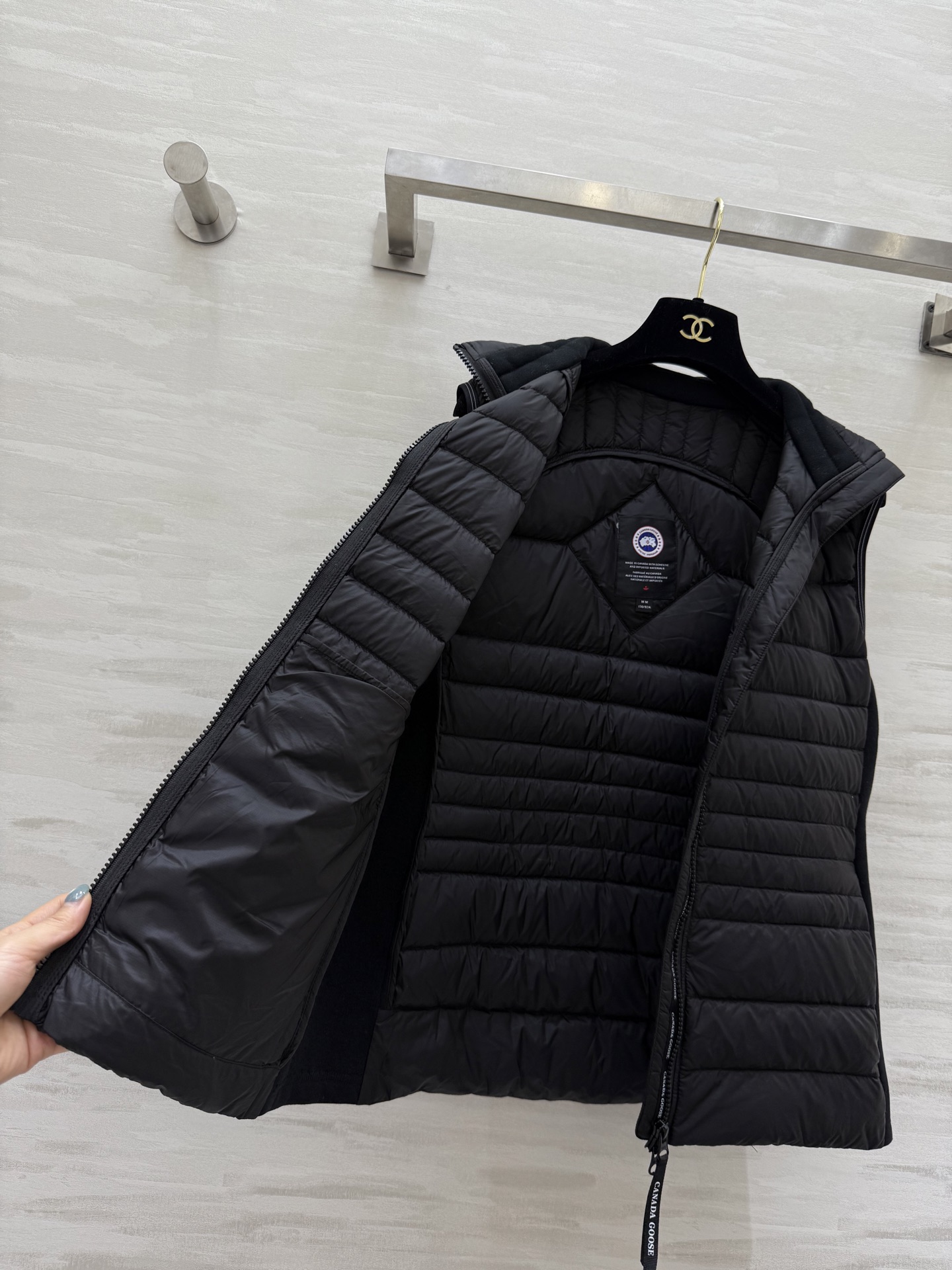 #加拿大鹅Crofton系列 羽绒马甲 轻薄设计 填充90%白鸭绒 防风又保暖 外层HyBridge L