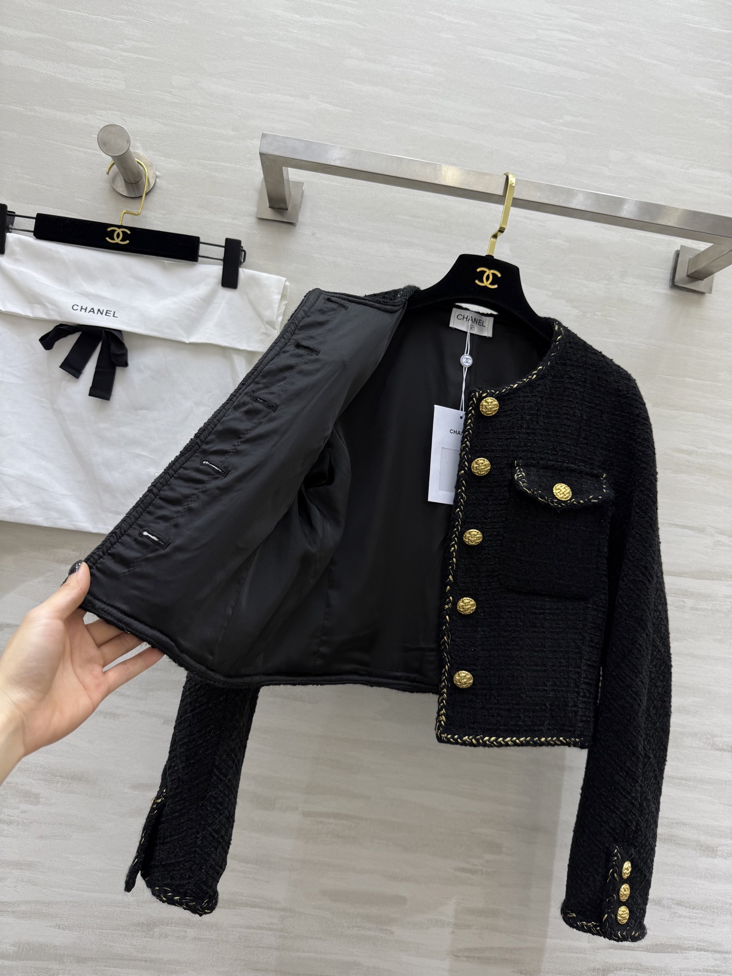 #Chane♡²⁵秋冬新款 编织软花呢外套 金属扣点缀精致高级 高品质 现货首发size：36/38/4