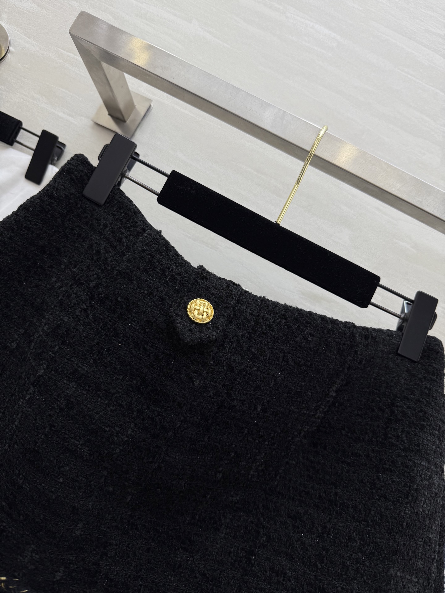 #Chane♡²⁵秋冬新款 假两件编织花呢半裙 金属扣点缀精致高级 立体剪裁版型 整套上身名媛千金气质十