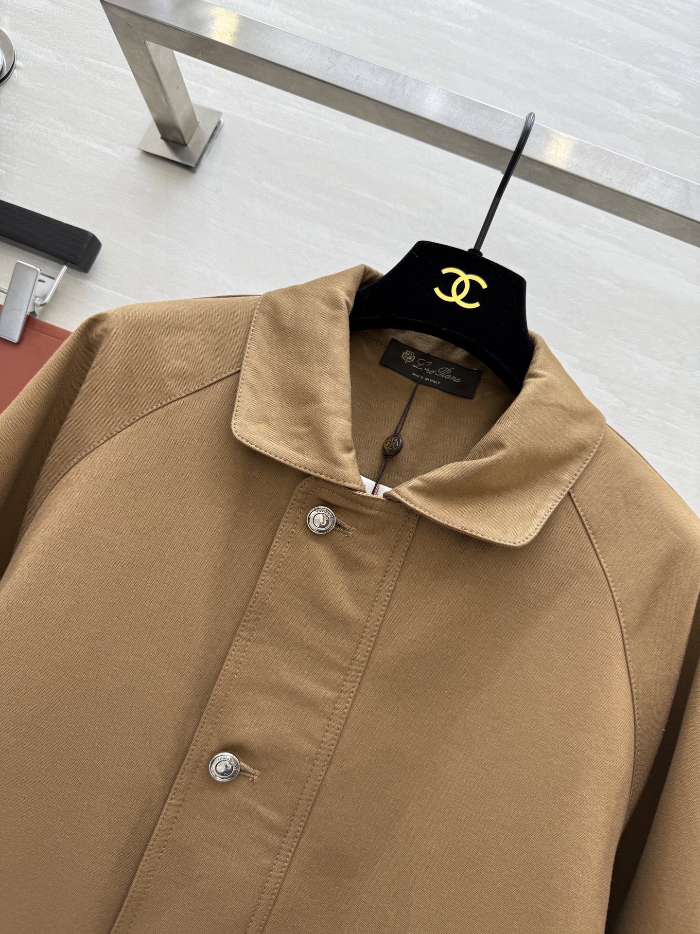 #Loro Pian♡²⁵秋冬新款 翻领收腰风衣外套 腰部可调节收腰显瘦 口袋精致logo刺绣🪡精致高级