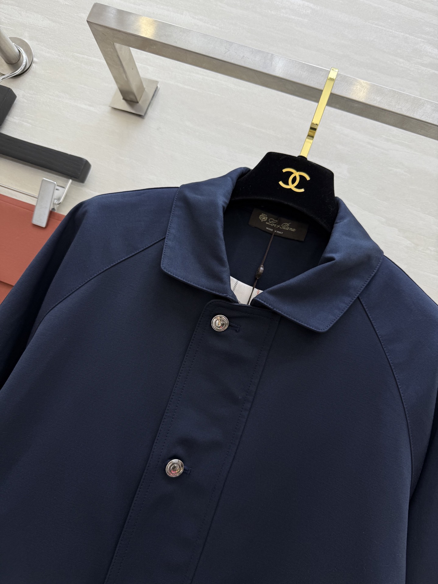 #Loro Pian♡²⁵秋冬新款 翻领收腰风衣外套 腰部可调节收腰显瘦 口袋精致logo刺绣🪡精致高级