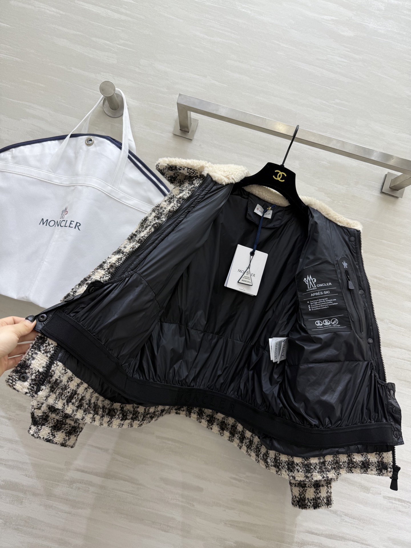 #Moncle♡²⁵秋冬新款 编织羊毛花呢鹅绒服 内里填充90白鹅绒 外层羊毛混纺编织面料 高品质定制 