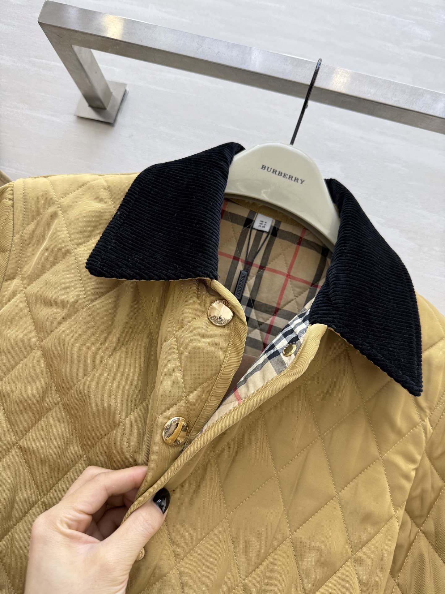 #Burberr♡²⁵秋冬新款棉服🍂和秋冬好适配呀 上身好好看 氛围感满满 经典款时髦又保暖 高品质定制