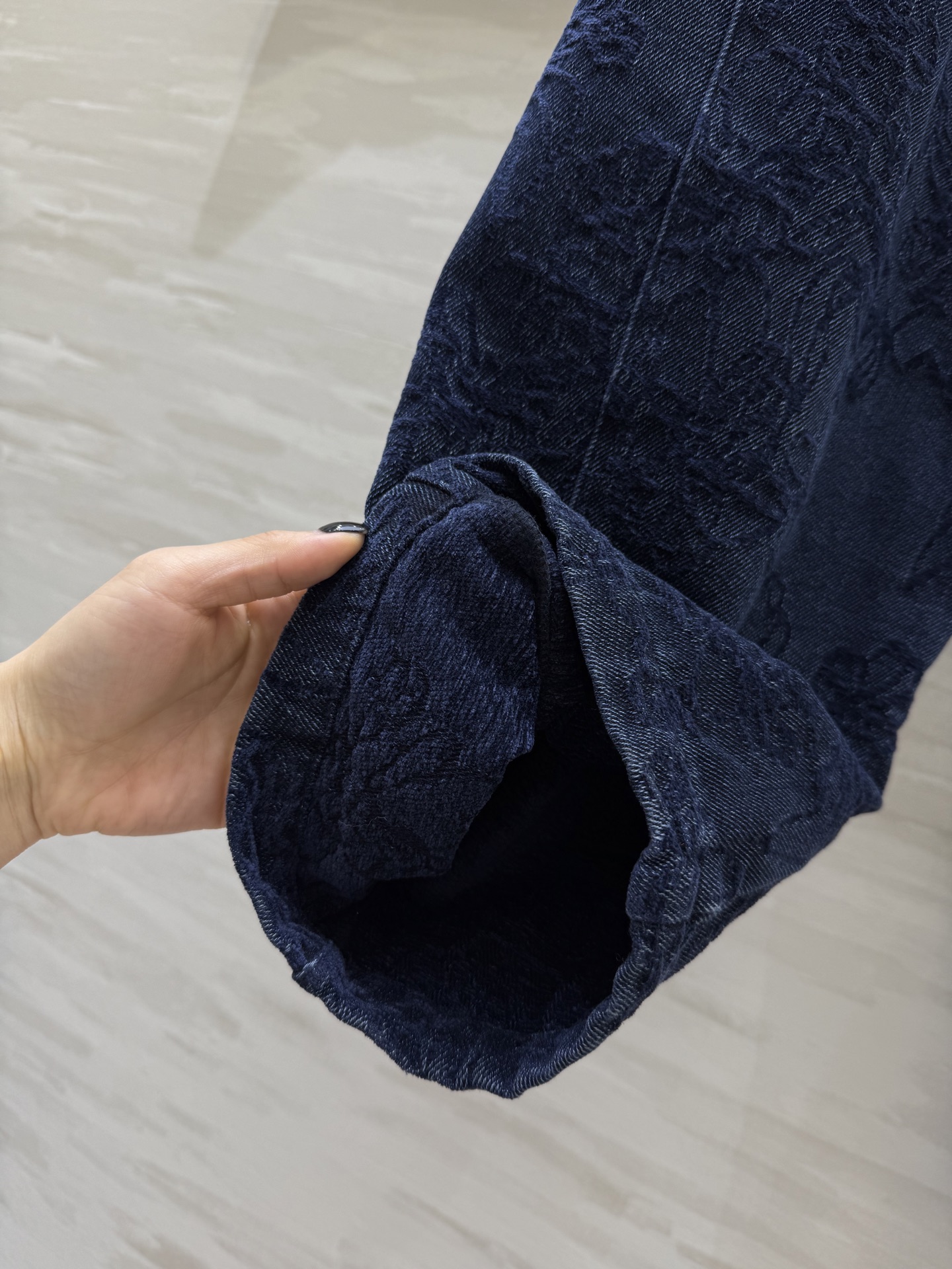 #Brunello Cucinell♡²⁵秋冬新款 重工提花弯刀式牛仔裤 超级无敌爆单款 裤型无敌正！高