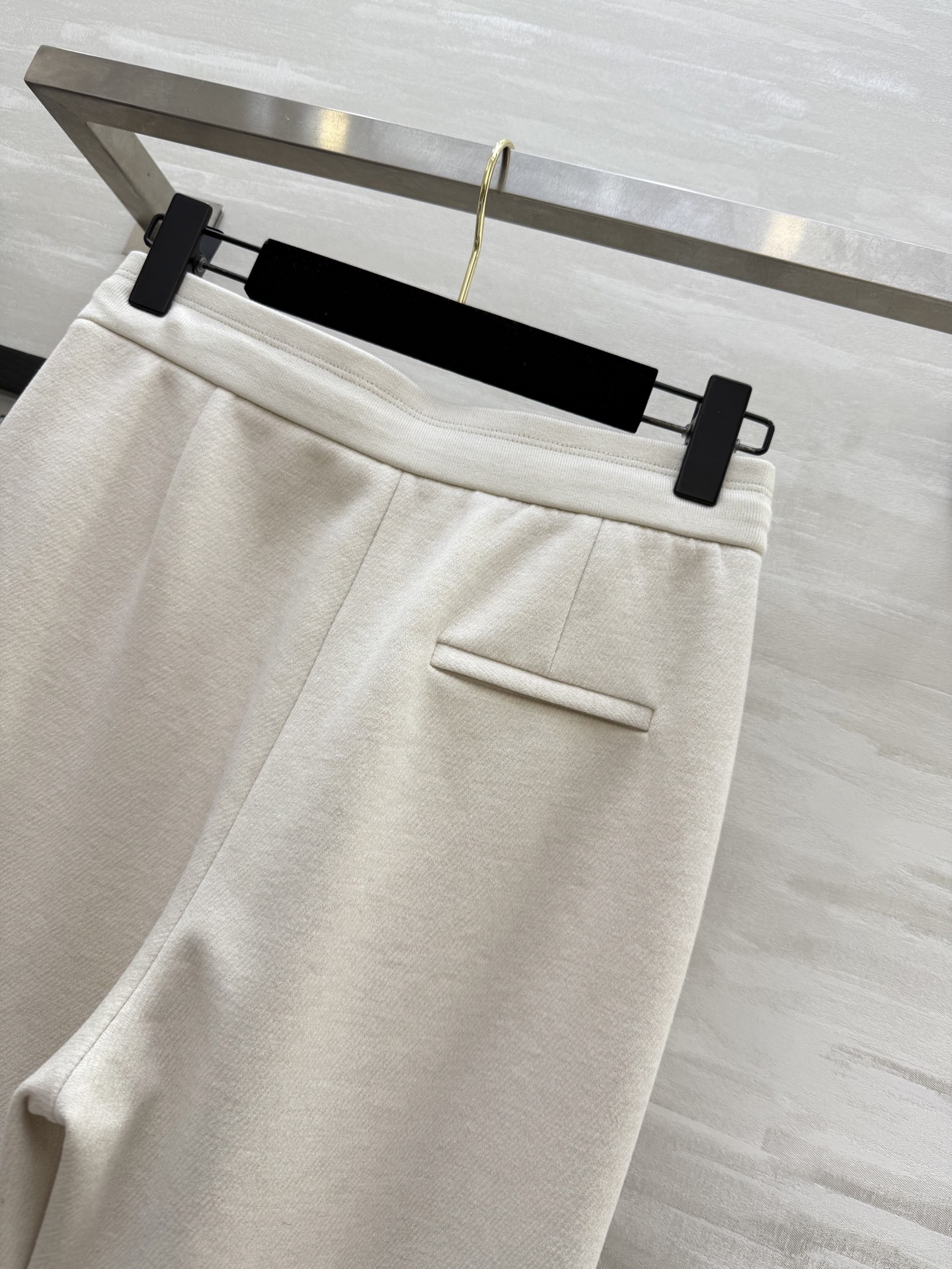 #Loro Pian♡²⁵秋冬新款 弯刀式长裤 高品质定制 现货首发size：26/27/28/29/3