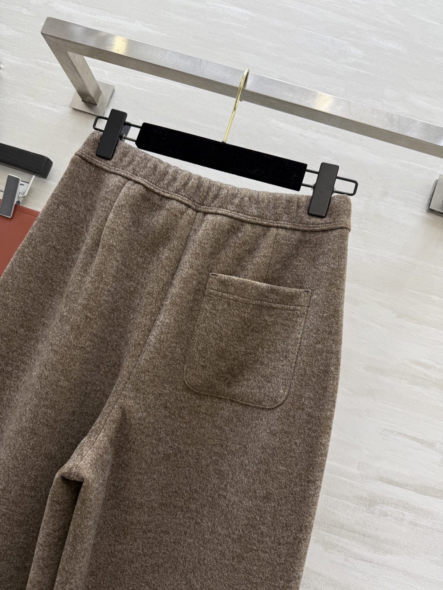 #Loro Pian♡²⁵秋冬新款 弯刀式长裤 高品质定制 现货首发size：26/27/28/29/3