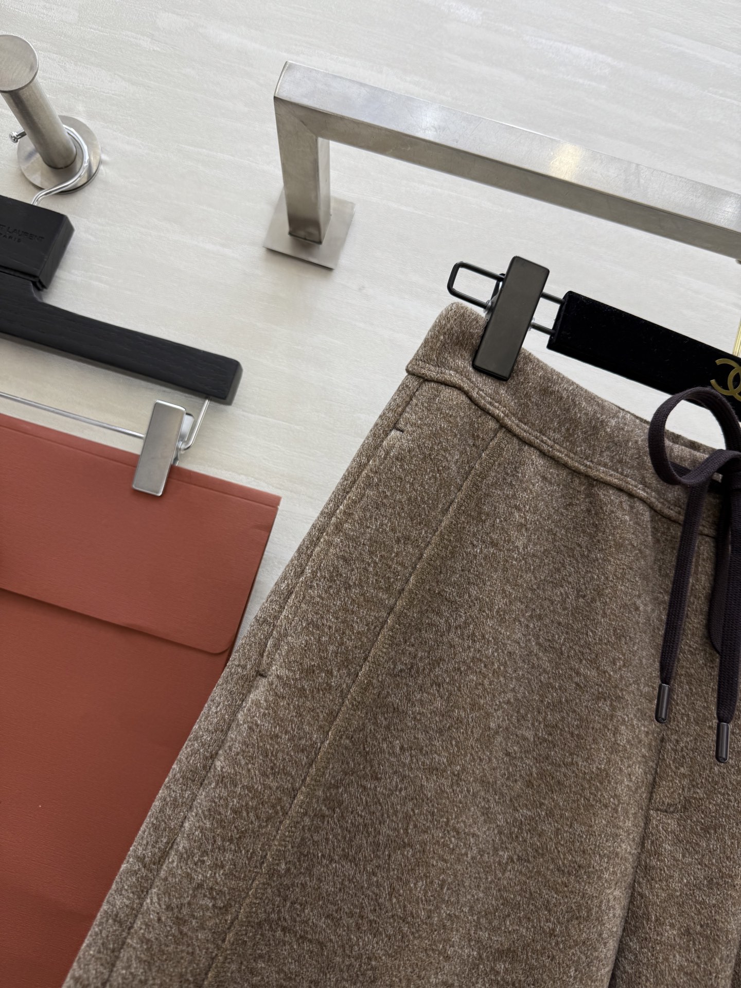 #Loro Pian♡²⁵秋冬新款 弯刀式长裤 高品质定制 现货首发size：26/27/28/29/3