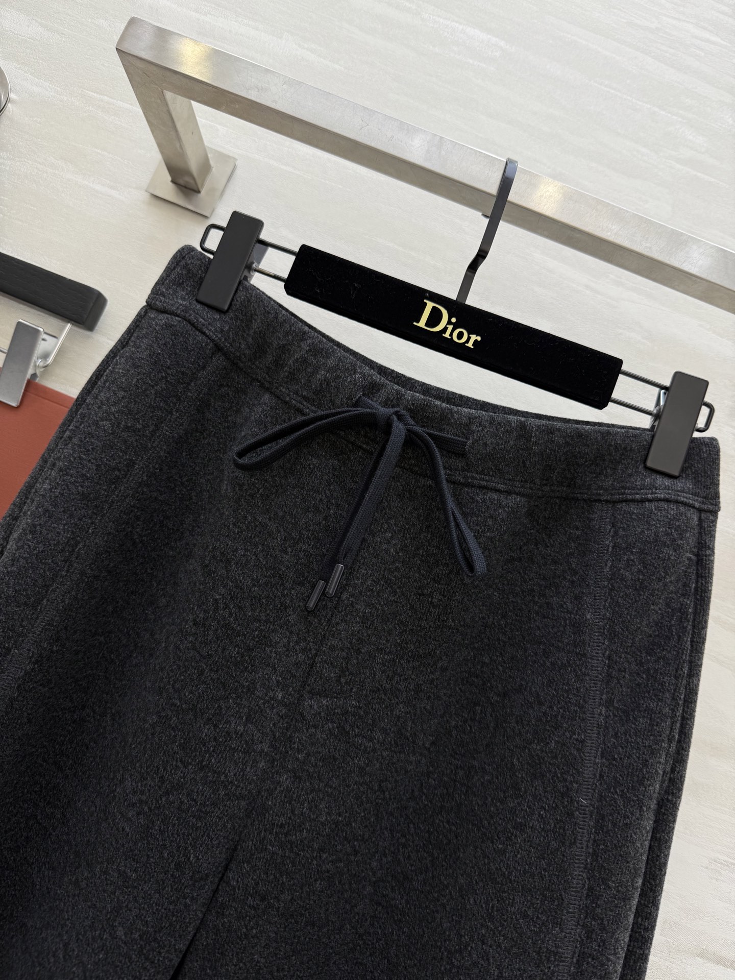 #Loro Pian♡²⁵秋冬新款 弯刀式长裤 高品质定制 现货首发size：26/27/28/29/3