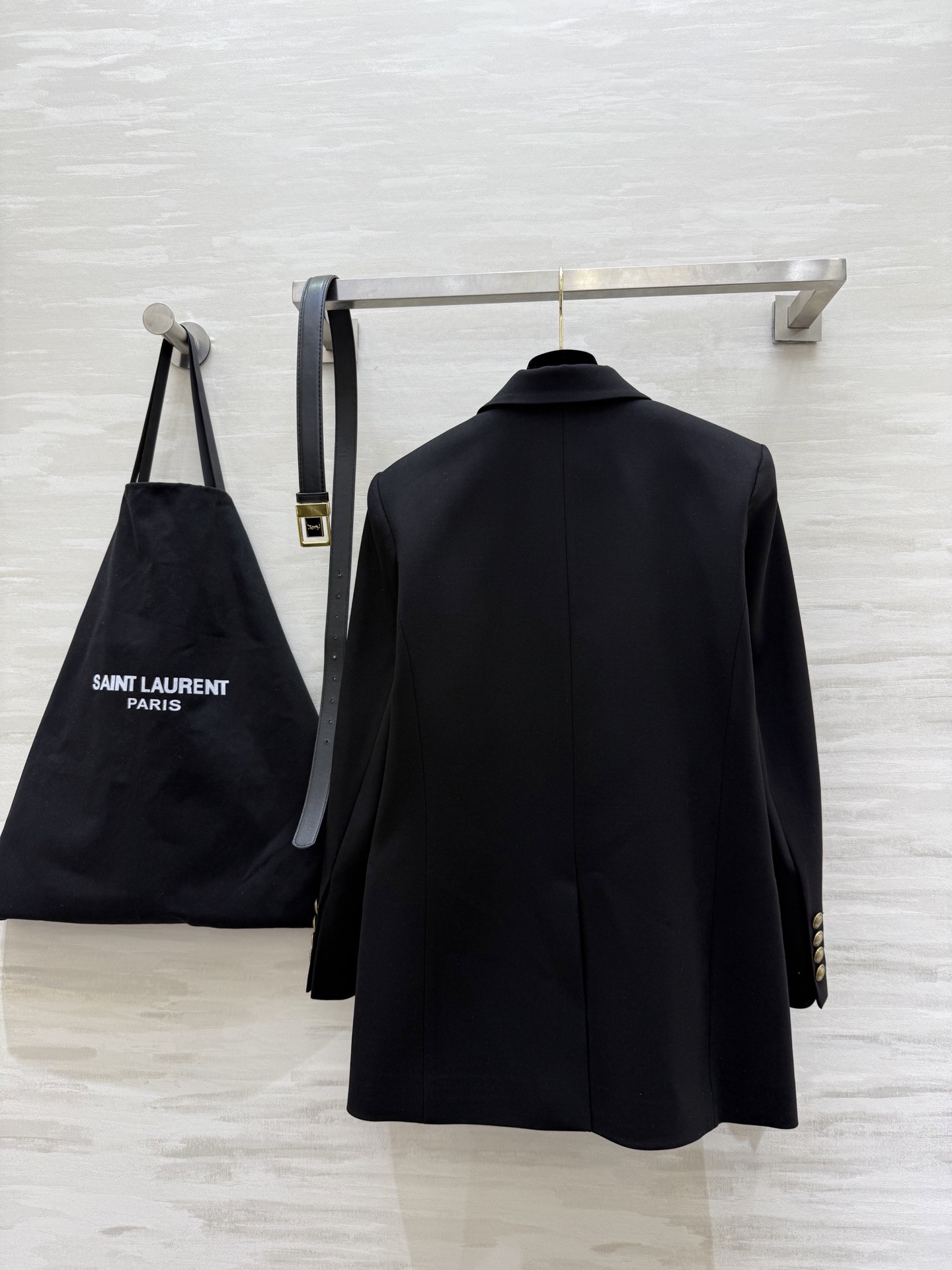 #YSL²⁵秋冬新款 金扣布雷泽西装 配送腰带 非常显腰身的一款精致西装外套 灵感来源于英国海军 高品质