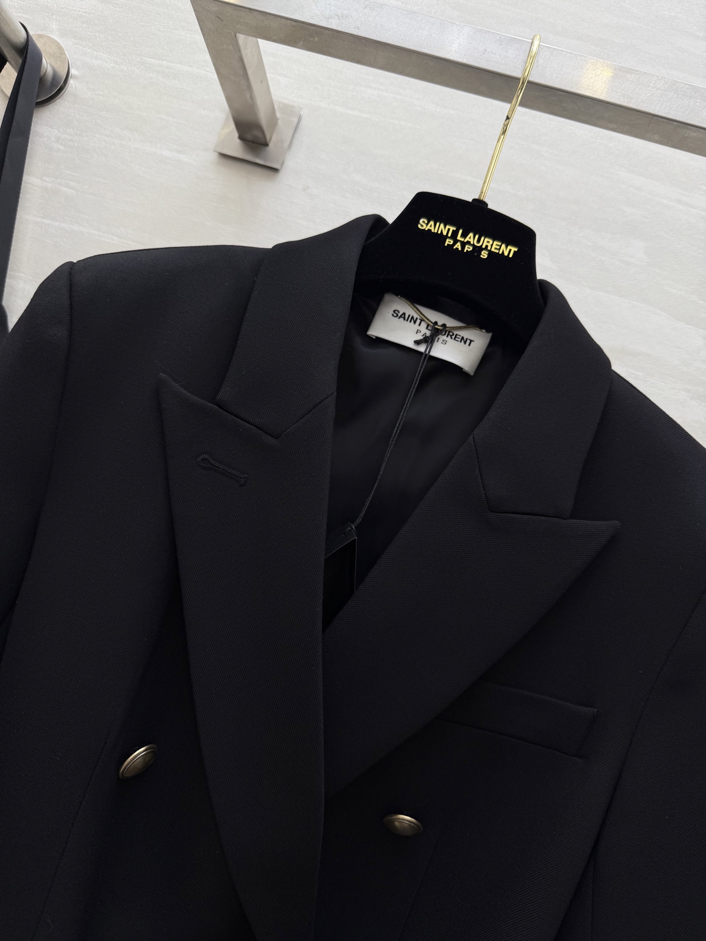 #YSL²⁵秋冬新款 金扣布雷泽西装 配送腰带 非常显腰身的一款精致西装外套 灵感来源于英国海军 高品质