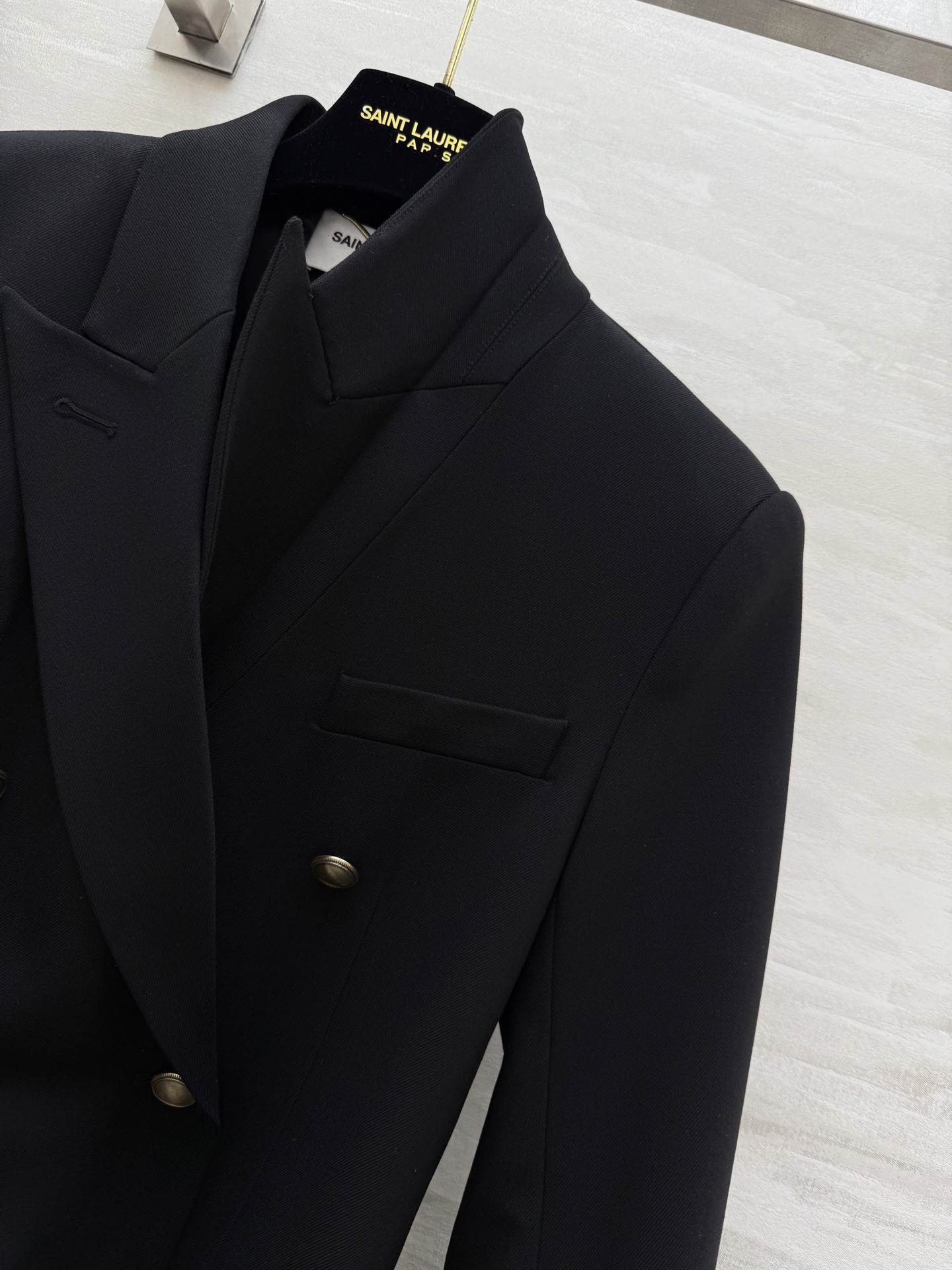 #YSL²⁵秋冬新款 金扣布雷泽西装 配送腰带 非常显腰身的一款精致西装外套 灵感来源于英国海军 高品质