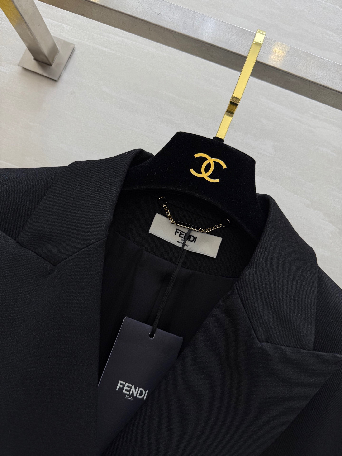 #FEND♡²⁵秋冬新款 「飒到炸廓形风衣式连衣裙」——不费力的大女主气场 高品质 现货首发size：S