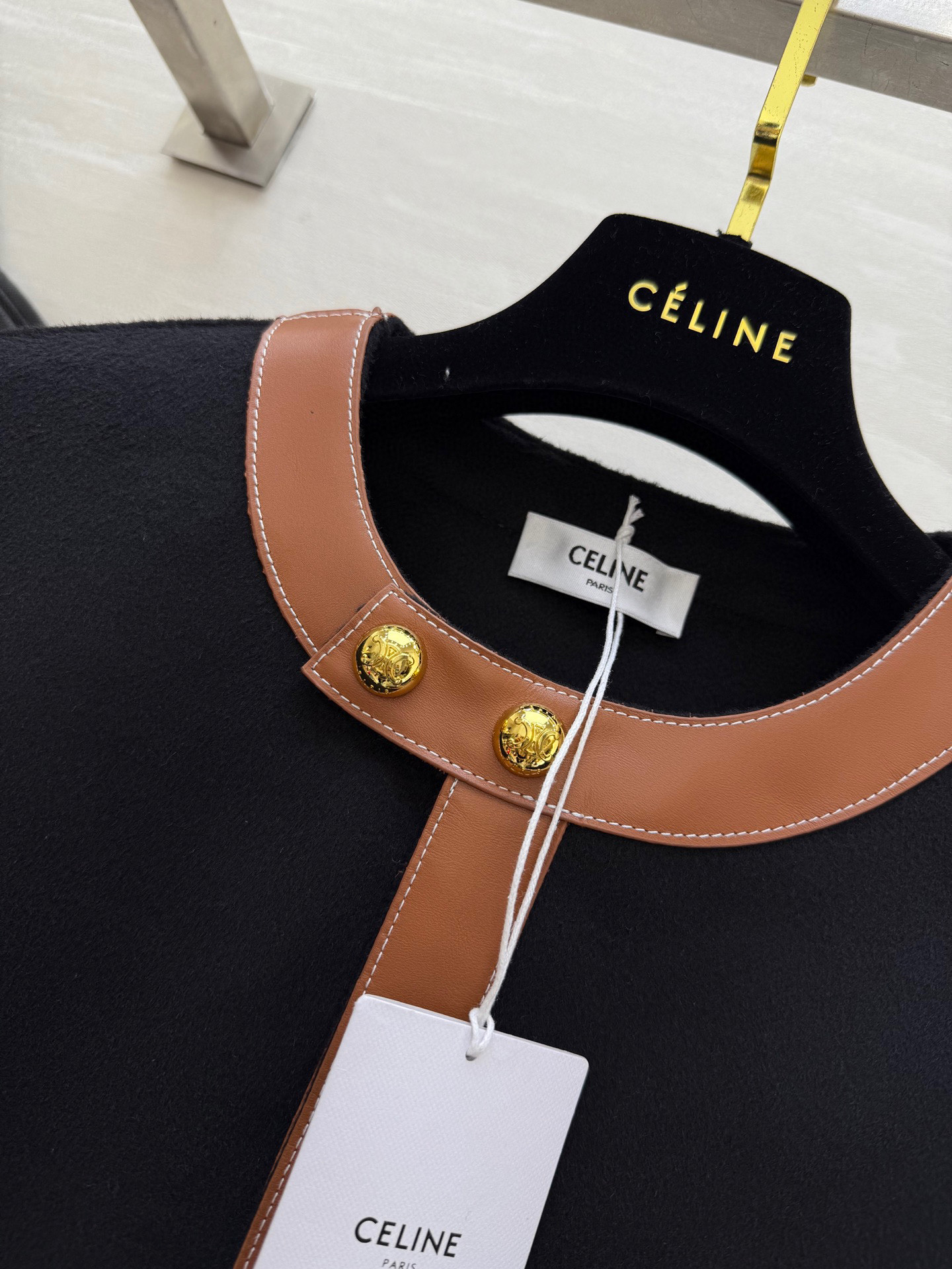 #Celin♡²⁵秋冬新款 金扣凯旋门羊毛外套 高品质定制 现货首发size：S/M/L（s码肩宽：55