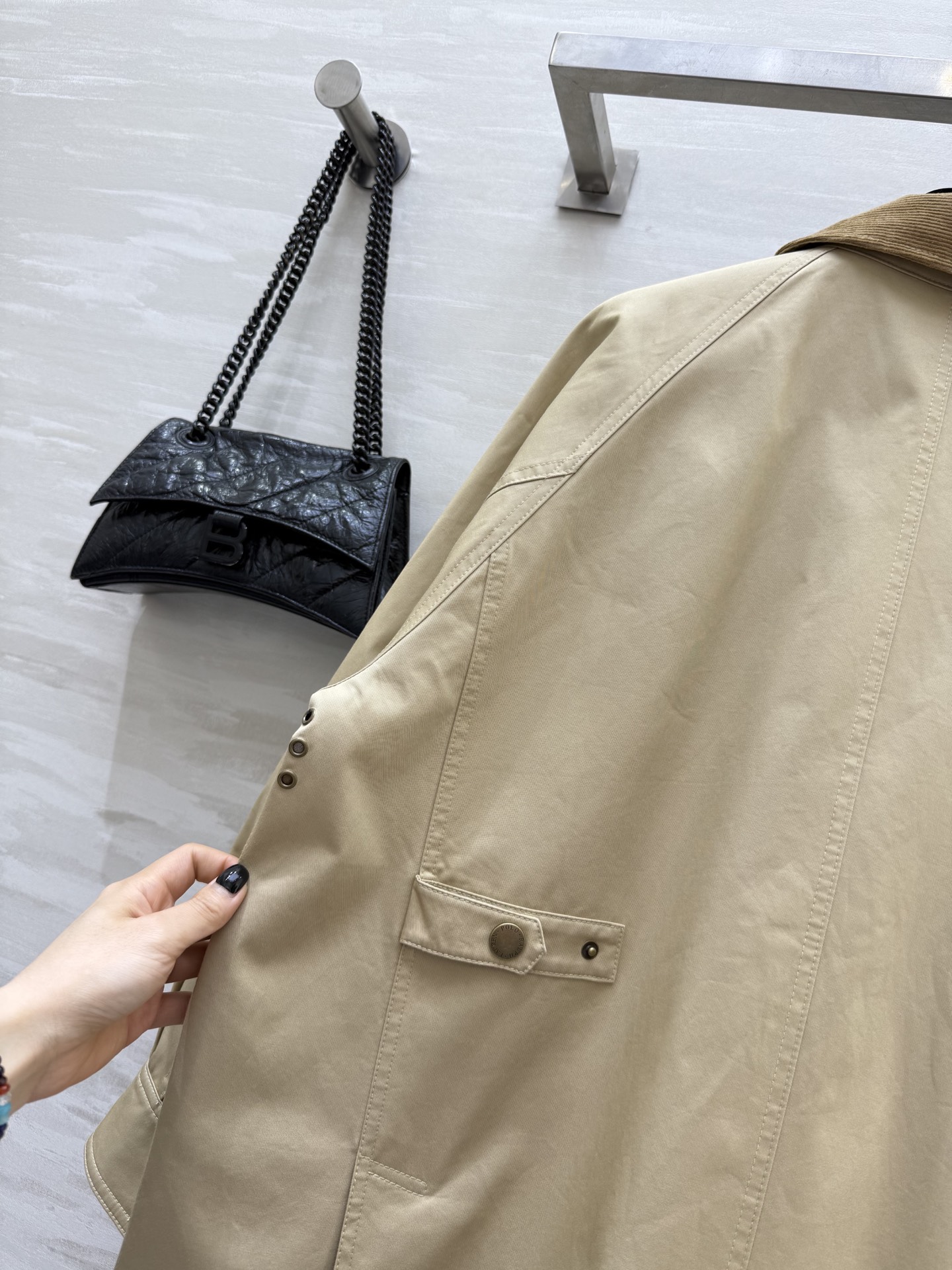 #POLO²⁵秋冬新款 猎装外套 卡其色面料 轻微防水防风 经典灯芯绒翻领+内里格纹拼接 细节满满 中长