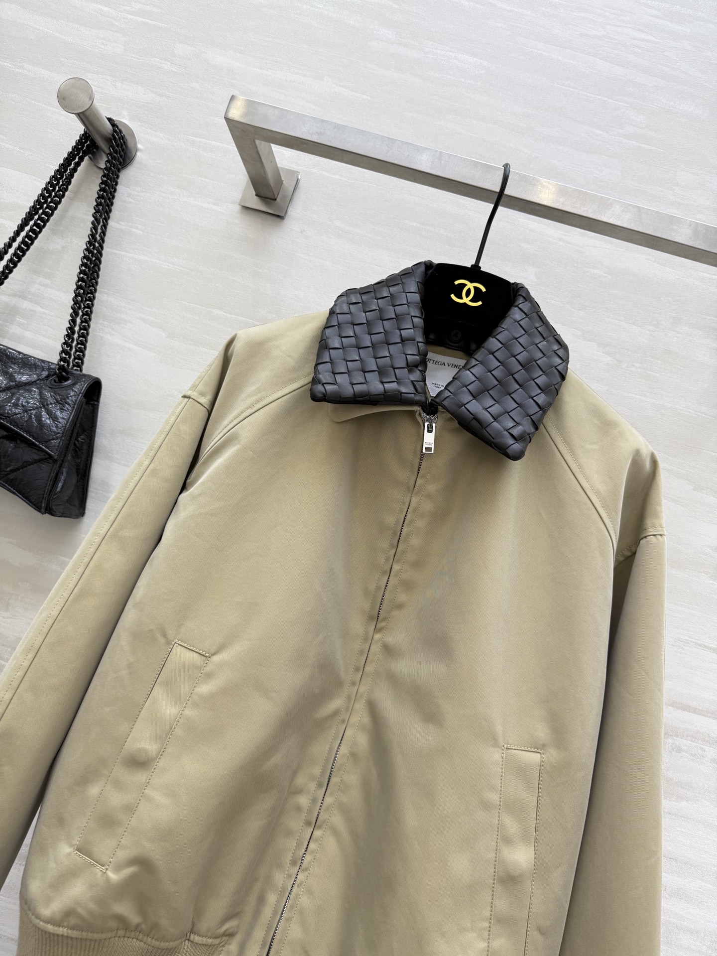 #Bottega Venet♡²⁵秋冬新款夹克外套 手工编织皮领 可拆卸 复古贵气or清爽利落随心切换！