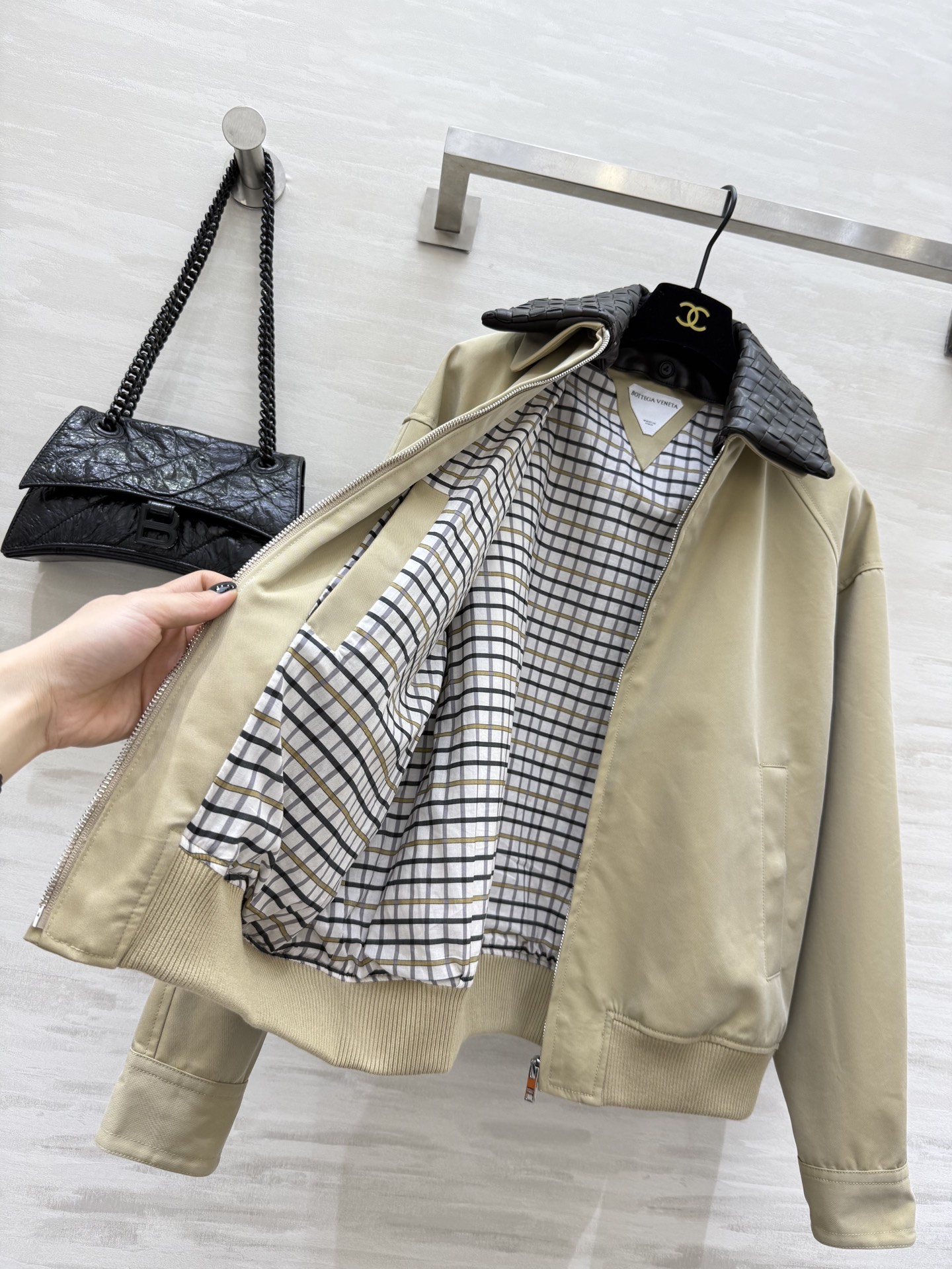 #Bottega Venet♡²⁵秋冬新款夹克外套 手工编织皮领 可拆卸 复古贵气or清爽利落随心切换！