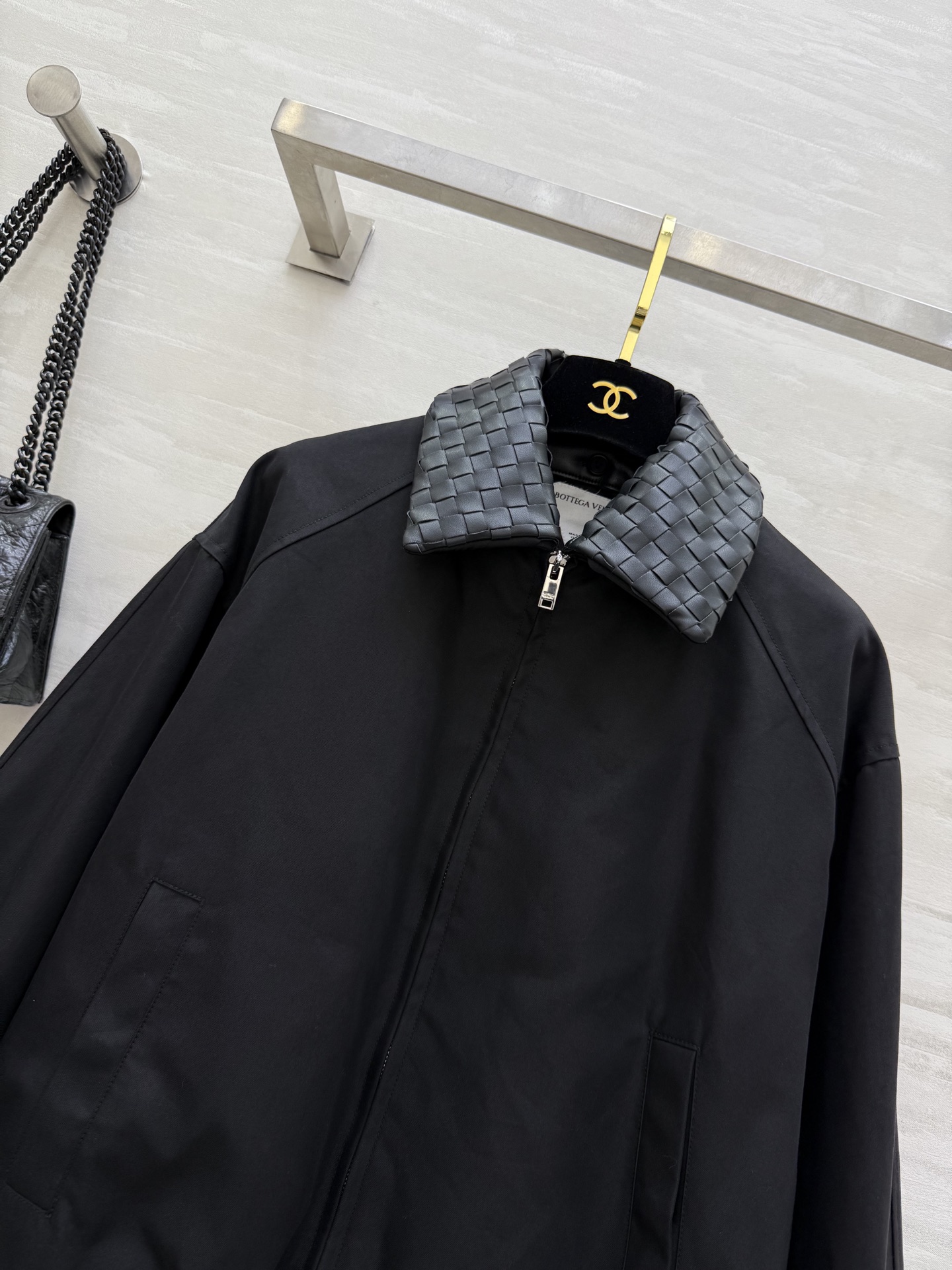 #Bottega Venet♡²⁵秋冬新款夹克外套 手工编织皮领 可拆卸 复古贵气or清爽利落随心切换！