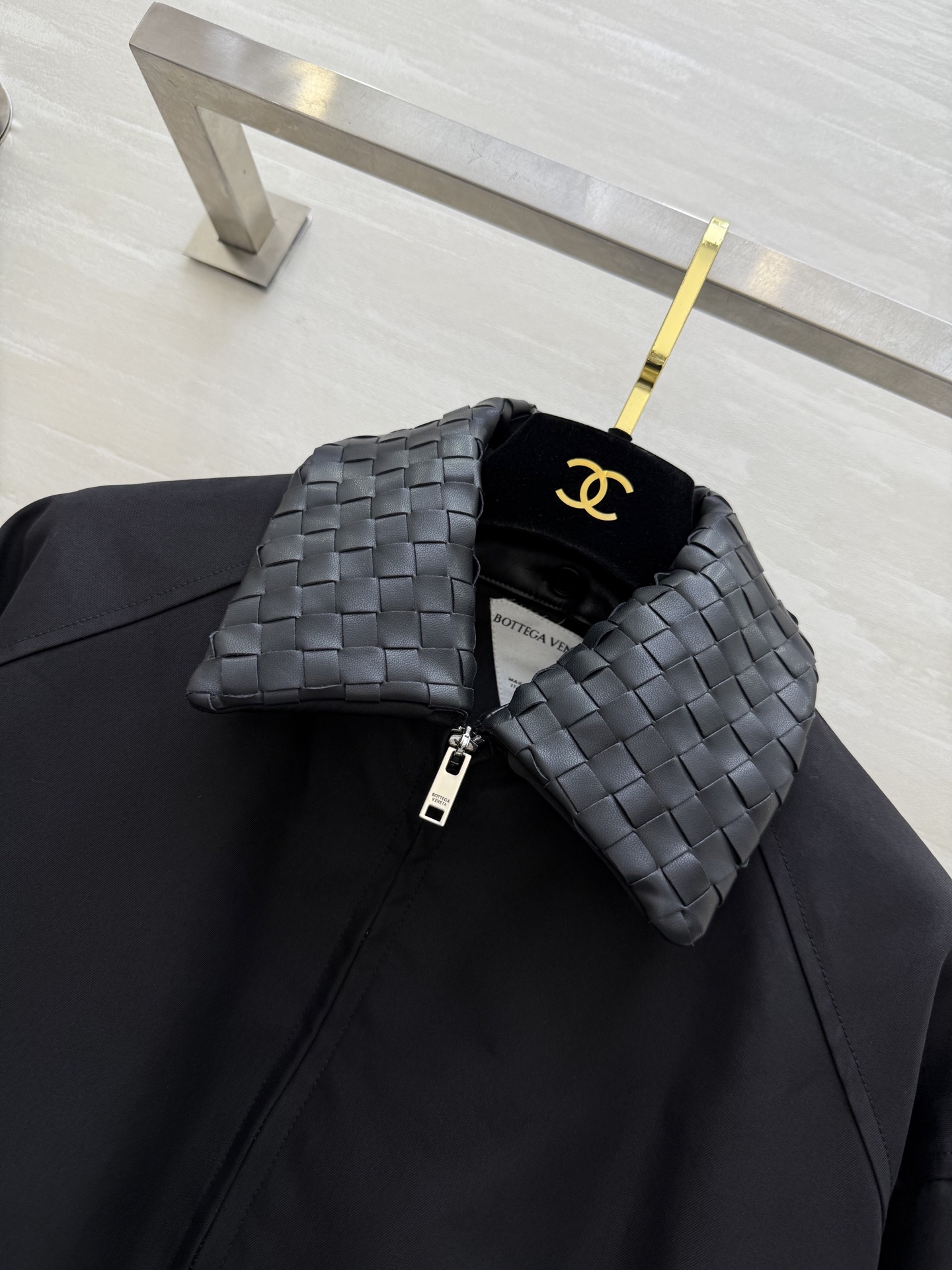 #Bottega Venet♡²⁵秋冬新款夹克外套 手工编织皮领 可拆卸 复古贵气or清爽利落随心切换！