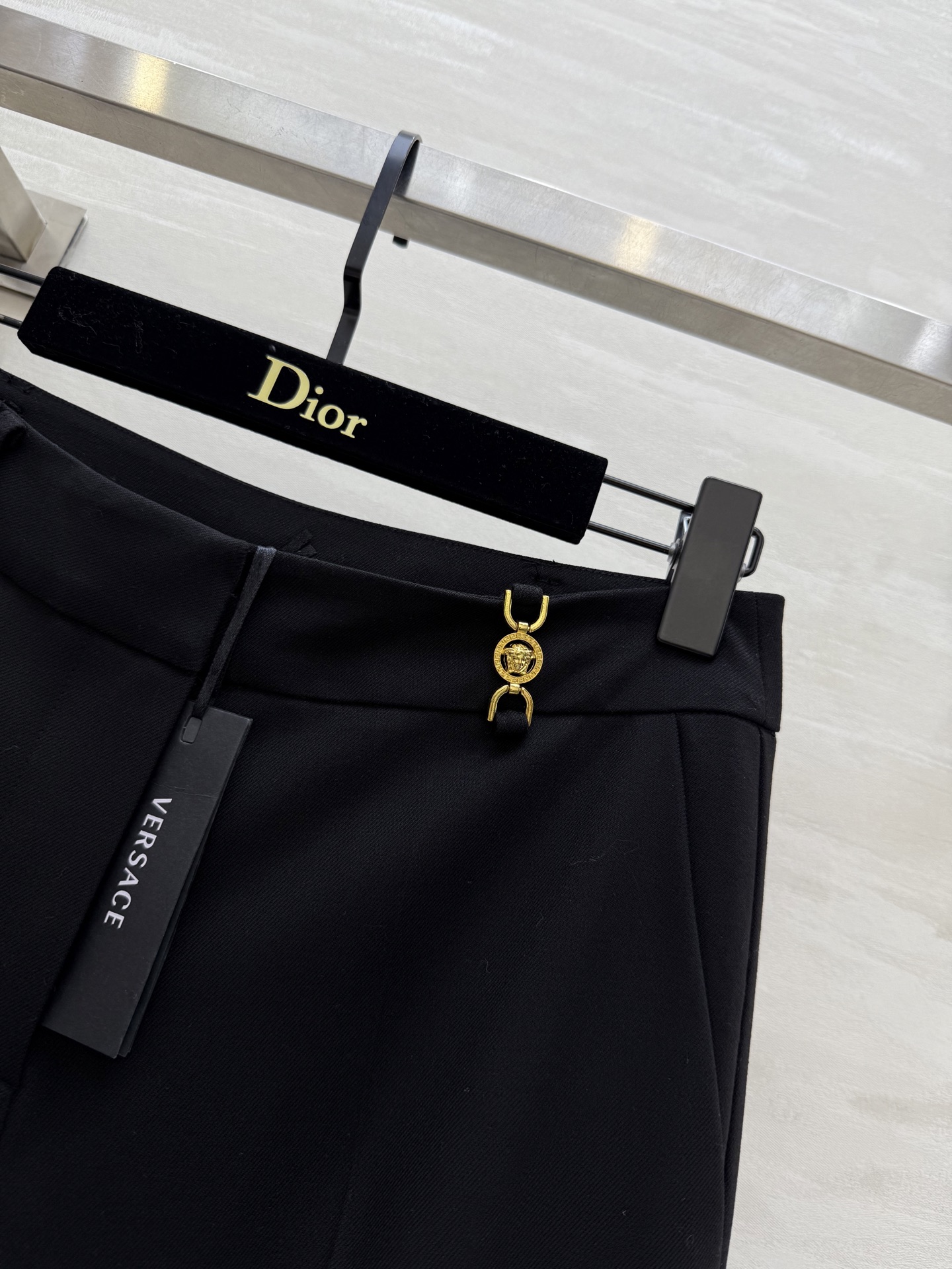 #Versac♡²⁵秋冬新款 西裤 微喇版型 修饰腿形和身形比例简直没话说！搭配西服也是绝绝子！黑色完全