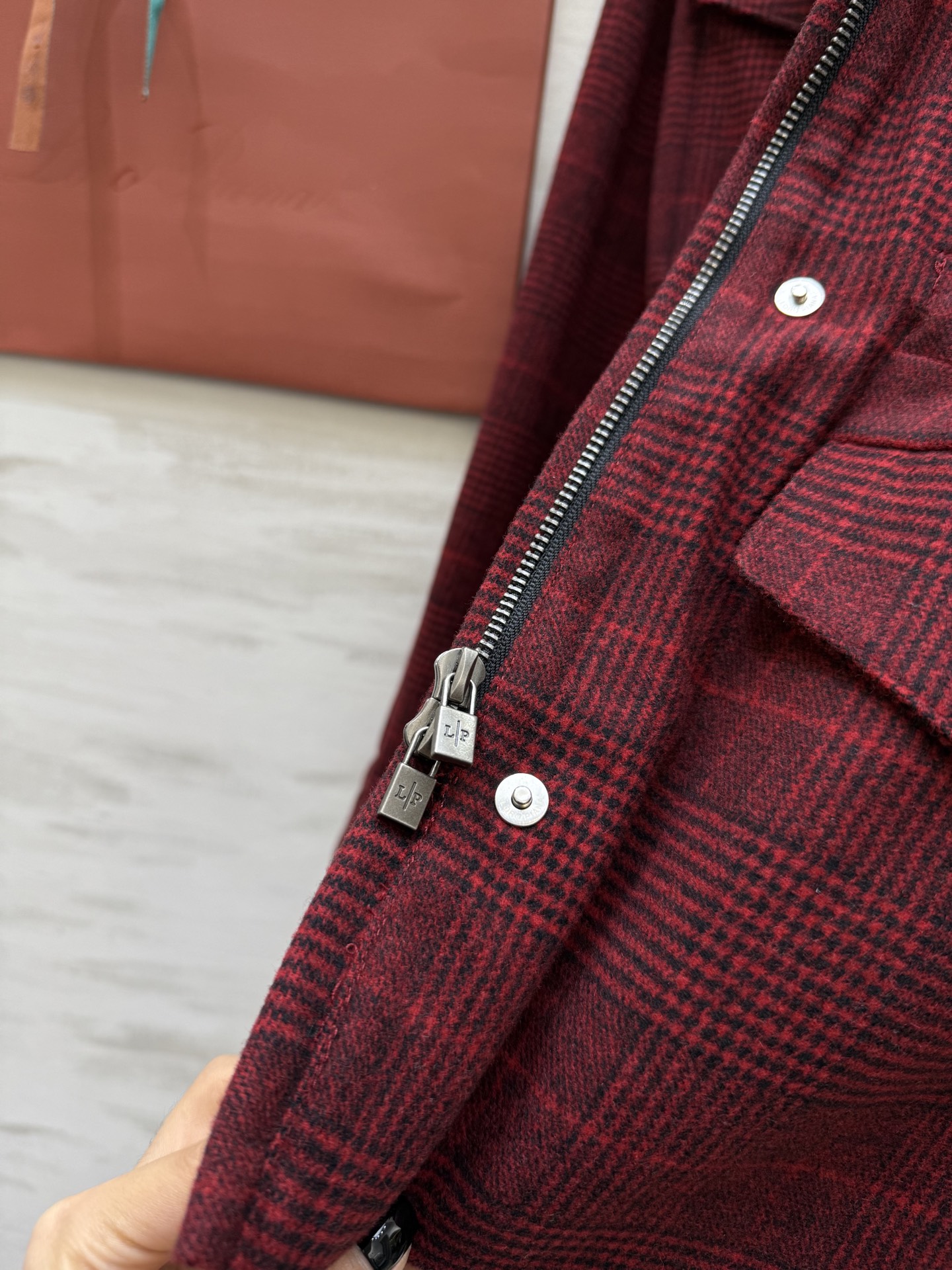 #Loro Pian♡ 25/26系列 羊毛格纹连帽外套 高品质定制 现货首发size：S/M/L（s码