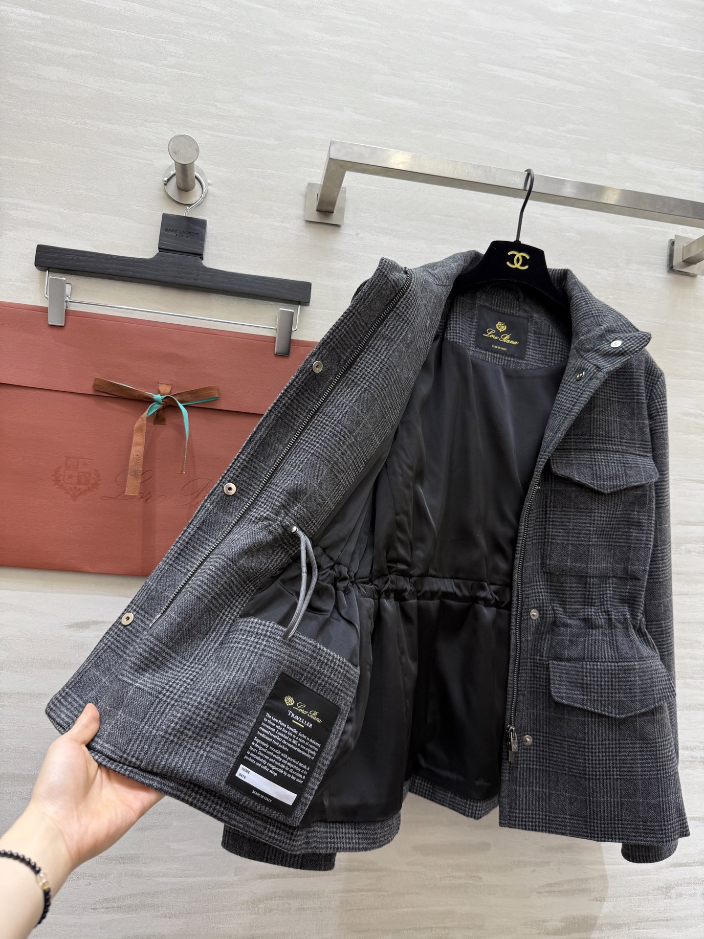 #Loro Pian♡ 25/26系列 羊毛格纹连帽外套 高品质定制 现货首发size：S/M/L（s码