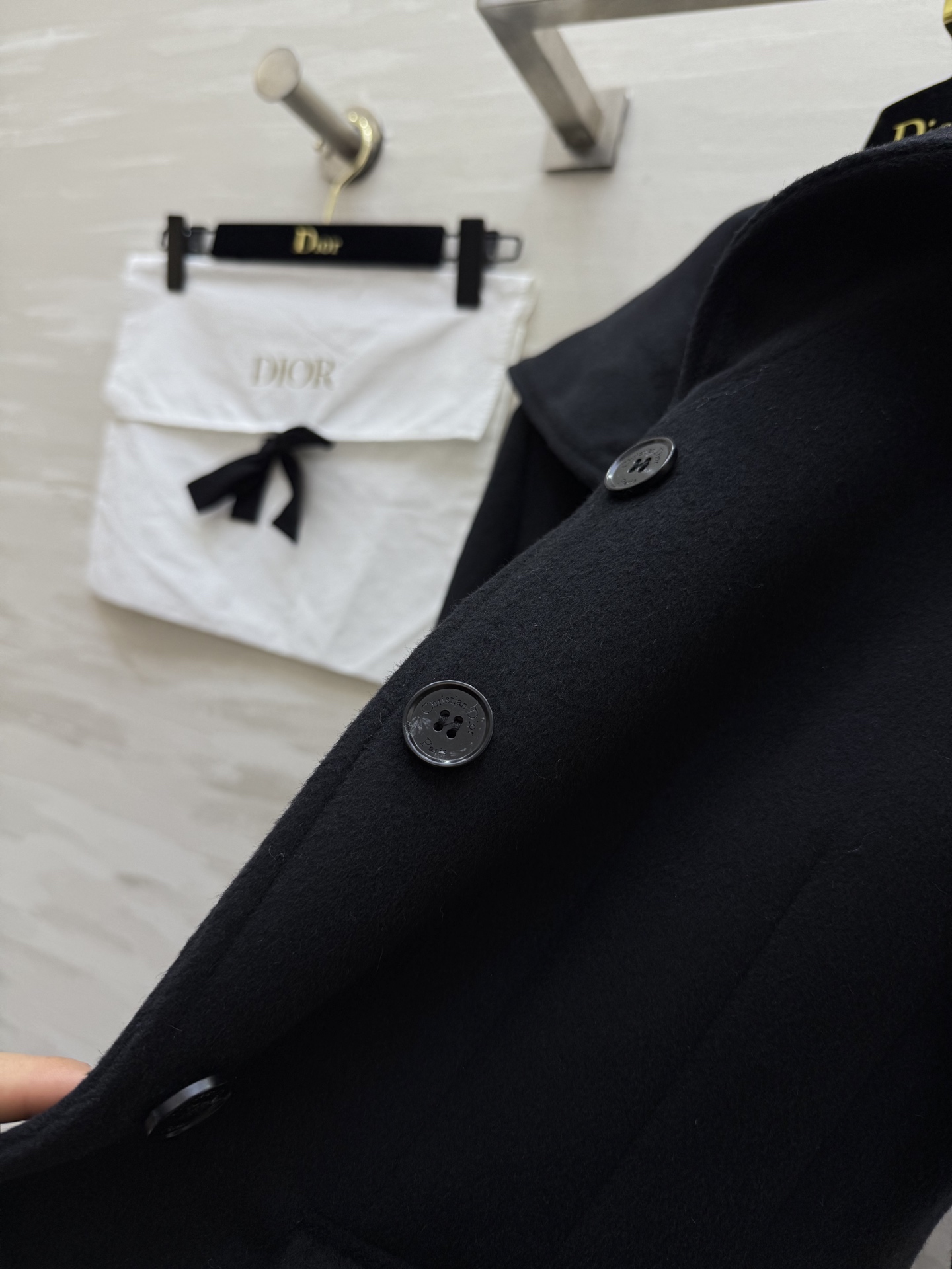 #DIO♡²⁵秋冬新款 羊毛呢披肩式大衣 披肩logo刺绣🪡精致高级 立体剪裁版型大气优雅 高品质定制 