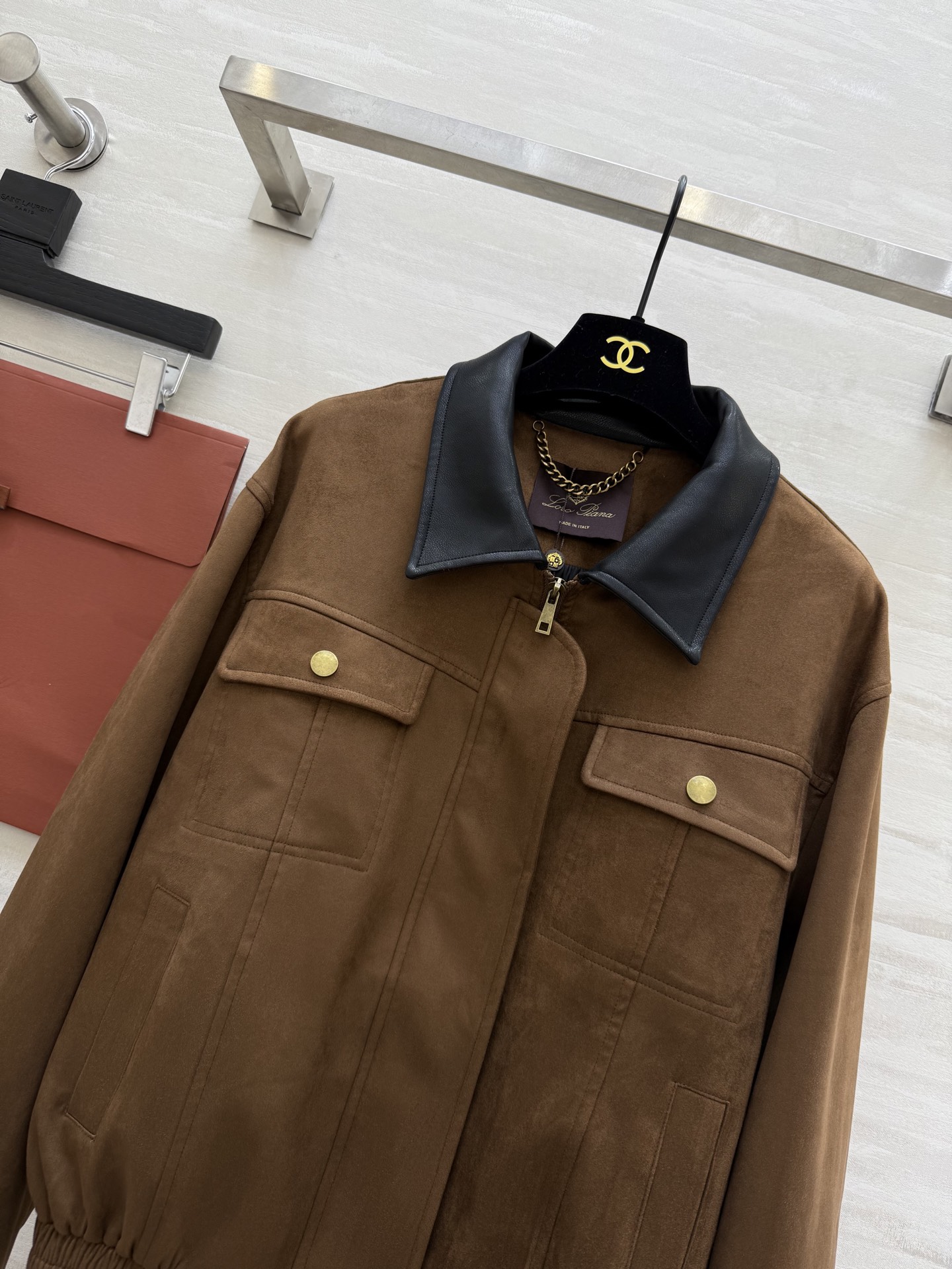 #LP²⁵秋冬新款 麂皮翻领夹克外套 时髦不撞款 定制重磅面料 品相上乘 细节处理非常细致 高品质定制 