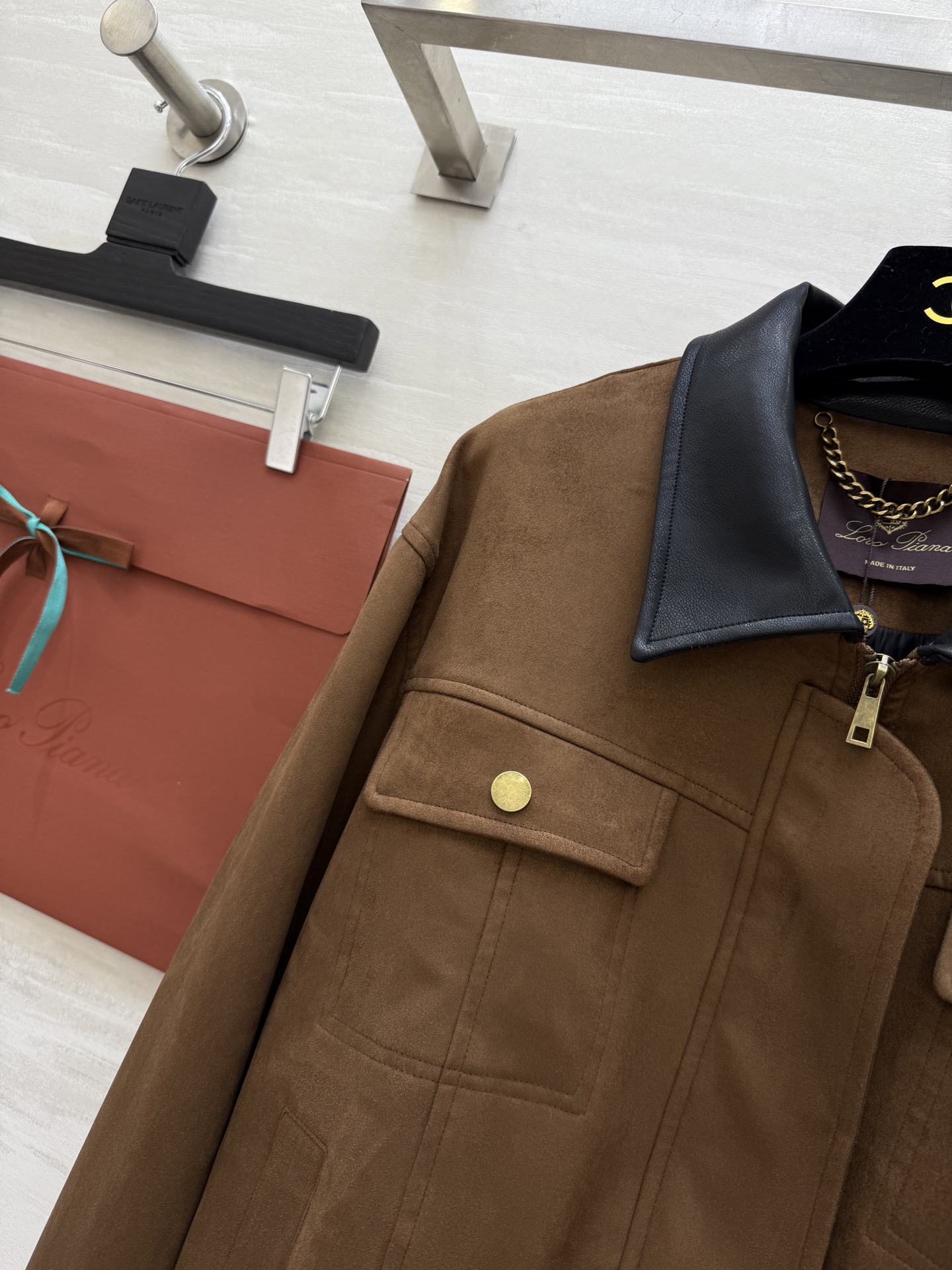 #LP²⁵秋冬新款 麂皮翻领夹克外套 时髦不撞款 定制重磅面料 品相上乘 细节处理非常细致 高品质定制 