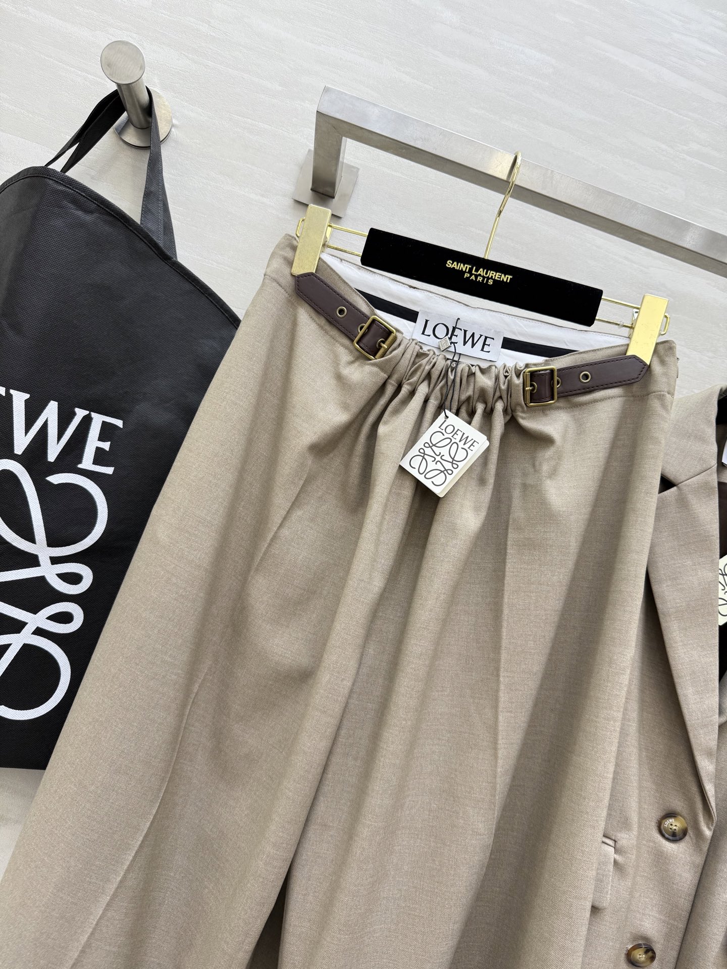 #Loew♡²⁵秋冬新款 西装套装 分开发售 高品质 现货来size：S/M/L（S码肩宽：38，胸围：