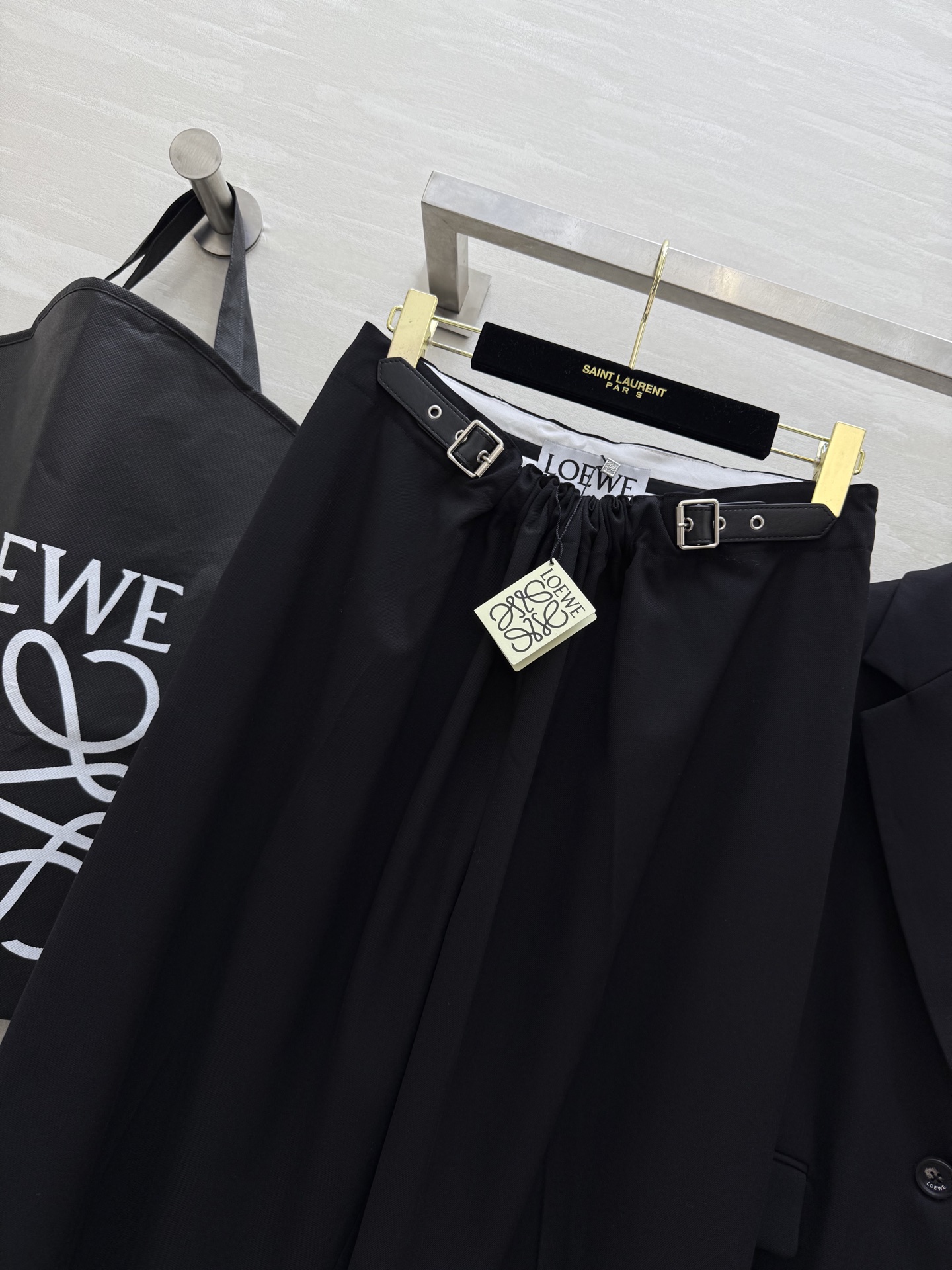 #Loew♡²⁵秋冬新款 西装套装 分开发售 高品质 现货来size：S/M/L（S码肩宽：38，胸围：