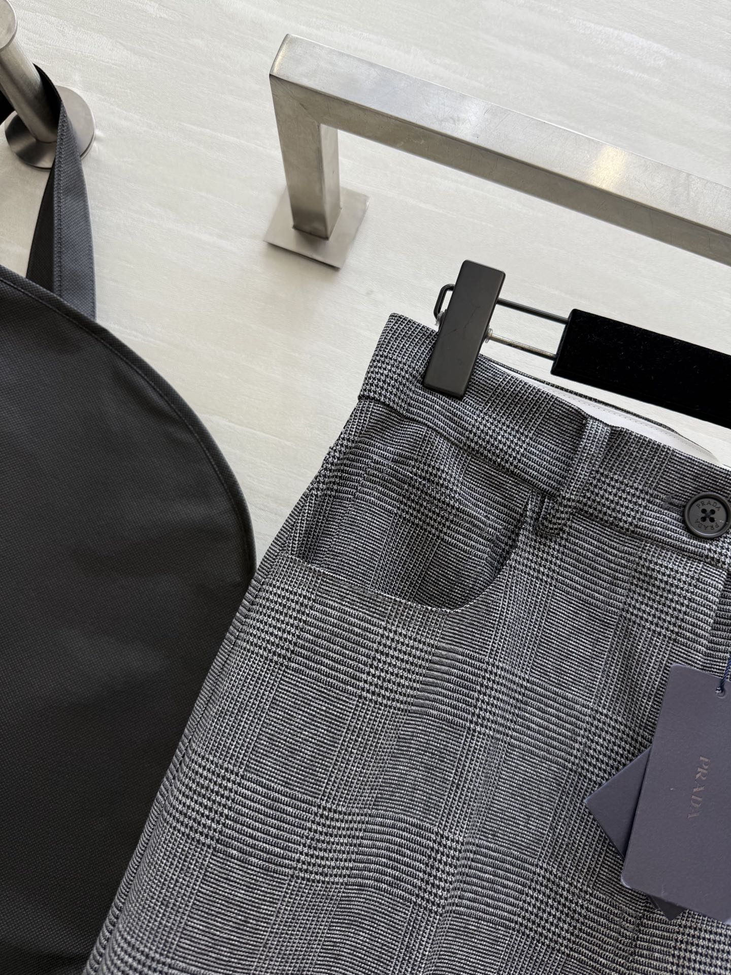 #Prad♡²⁵秋冬新款 羊毛混纺直筒西裤 高品质定制 现货首发size：S/M/L（s码腰围：70，胸