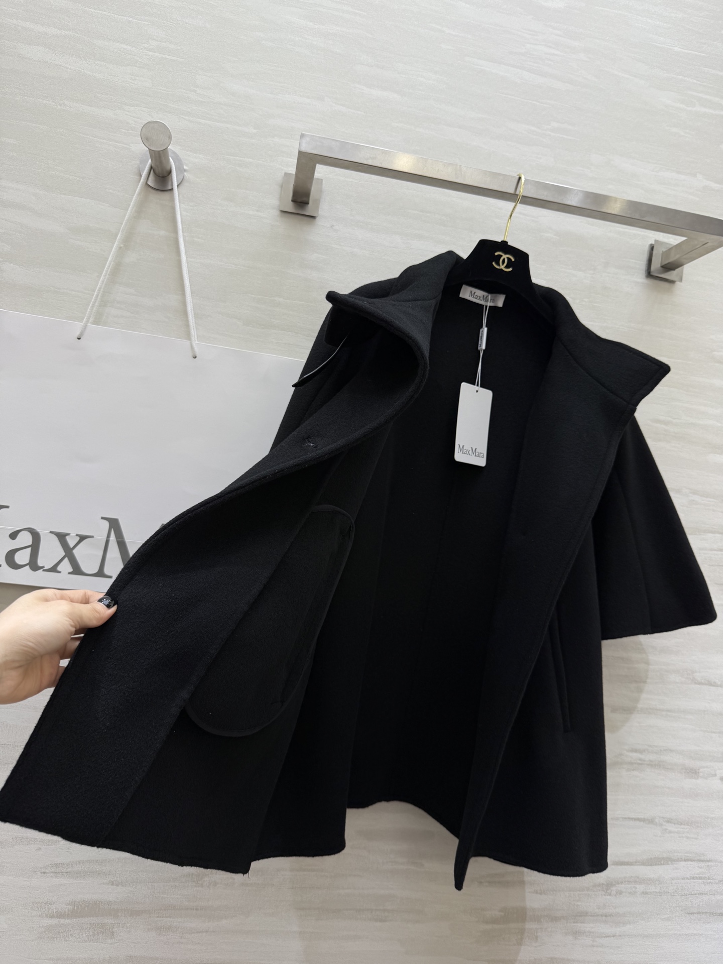 #Maxmar♡²⁵秋冬新款 羊毛呢斗篷外套 高品质 现货来size：S/M/L（s码胸围：146，衣长