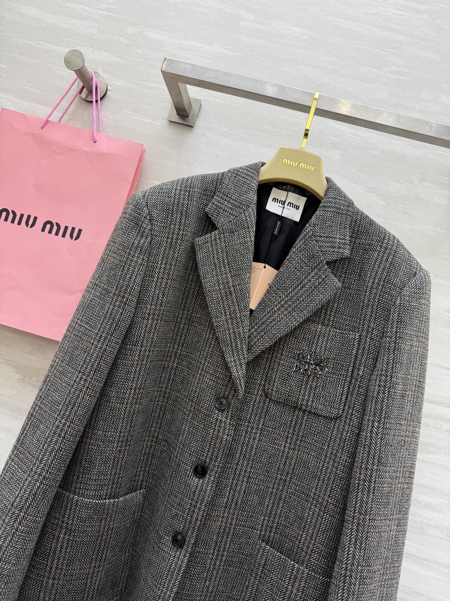 #Miumi♡²⁵秋冬新款 羊毛格纹西装外套 高品质 现货来size：S/M/L（s码肩宽：43，胸围：