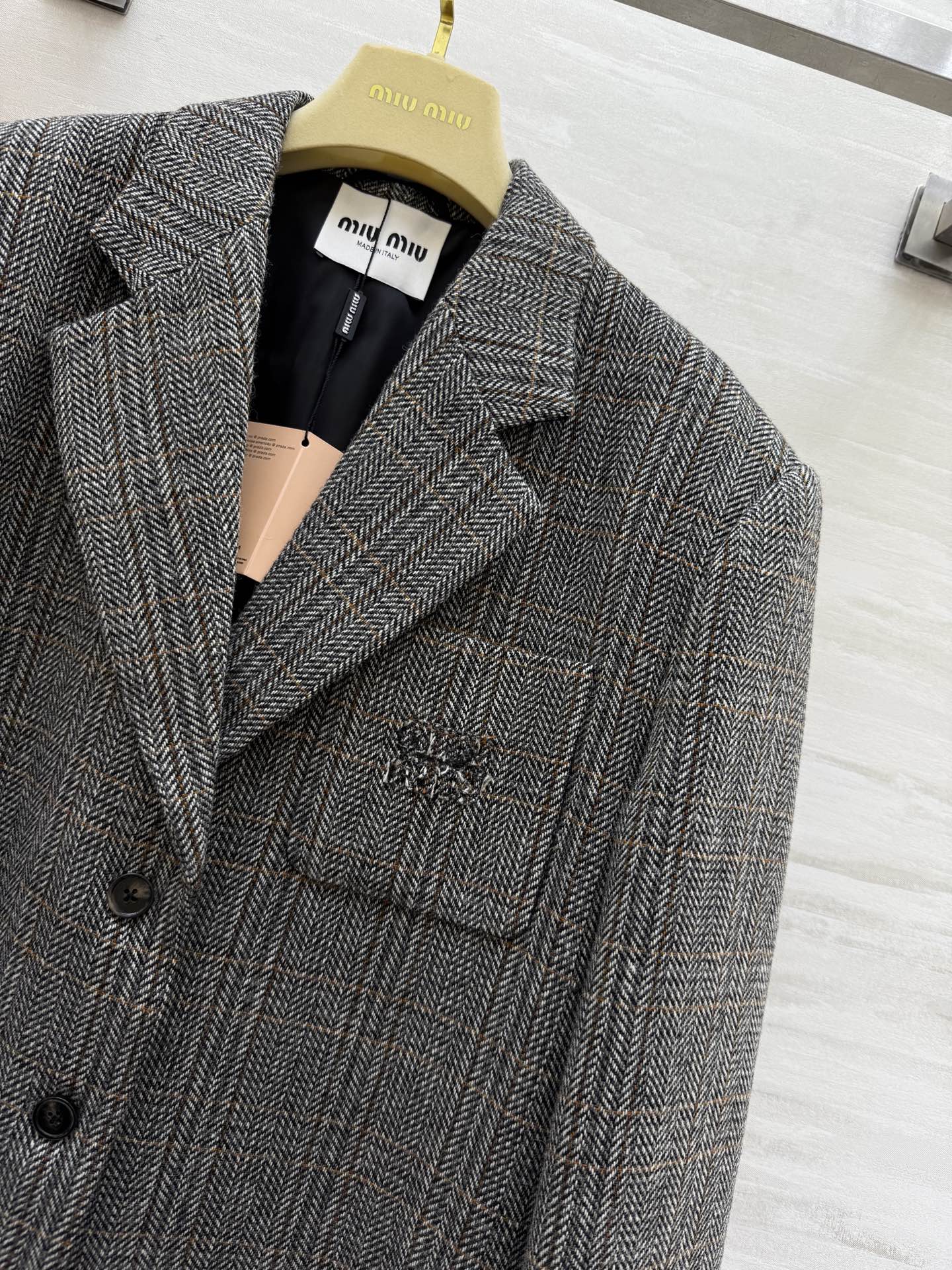 #Miumi♡²⁵秋冬新款 羊毛格纹西装外套 高品质 现货来size：S/M/L（s码肩宽：43，胸围：