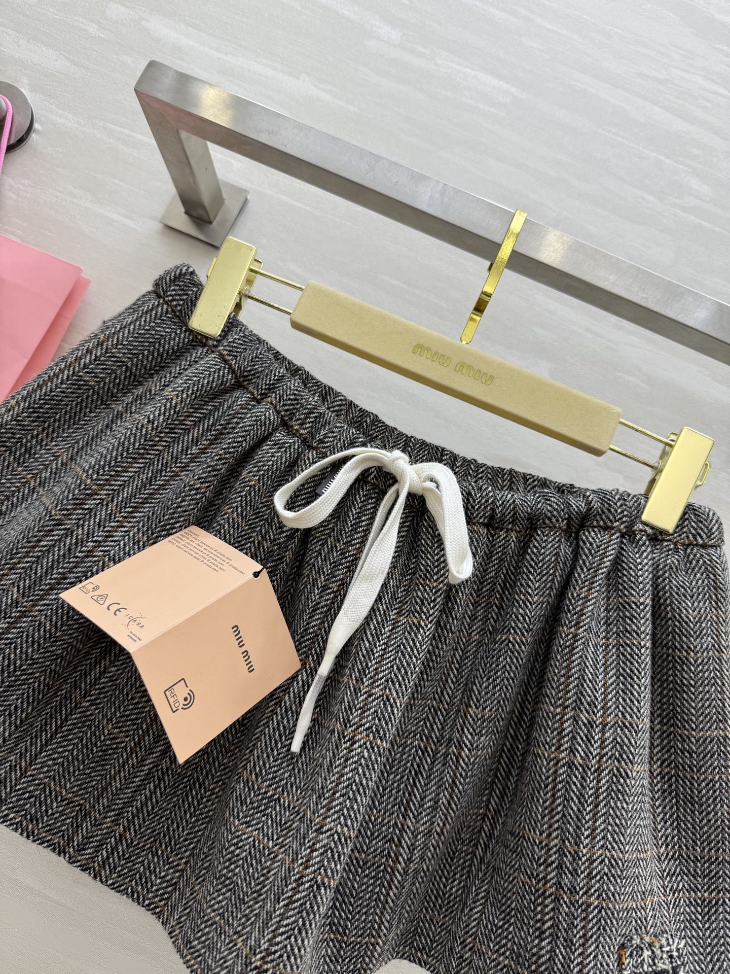 #Miumi♡²⁵秋冬新款 羊毛格纹半裙 高品质 现货来size：S/M/L（s码腰围：66，裙长：27