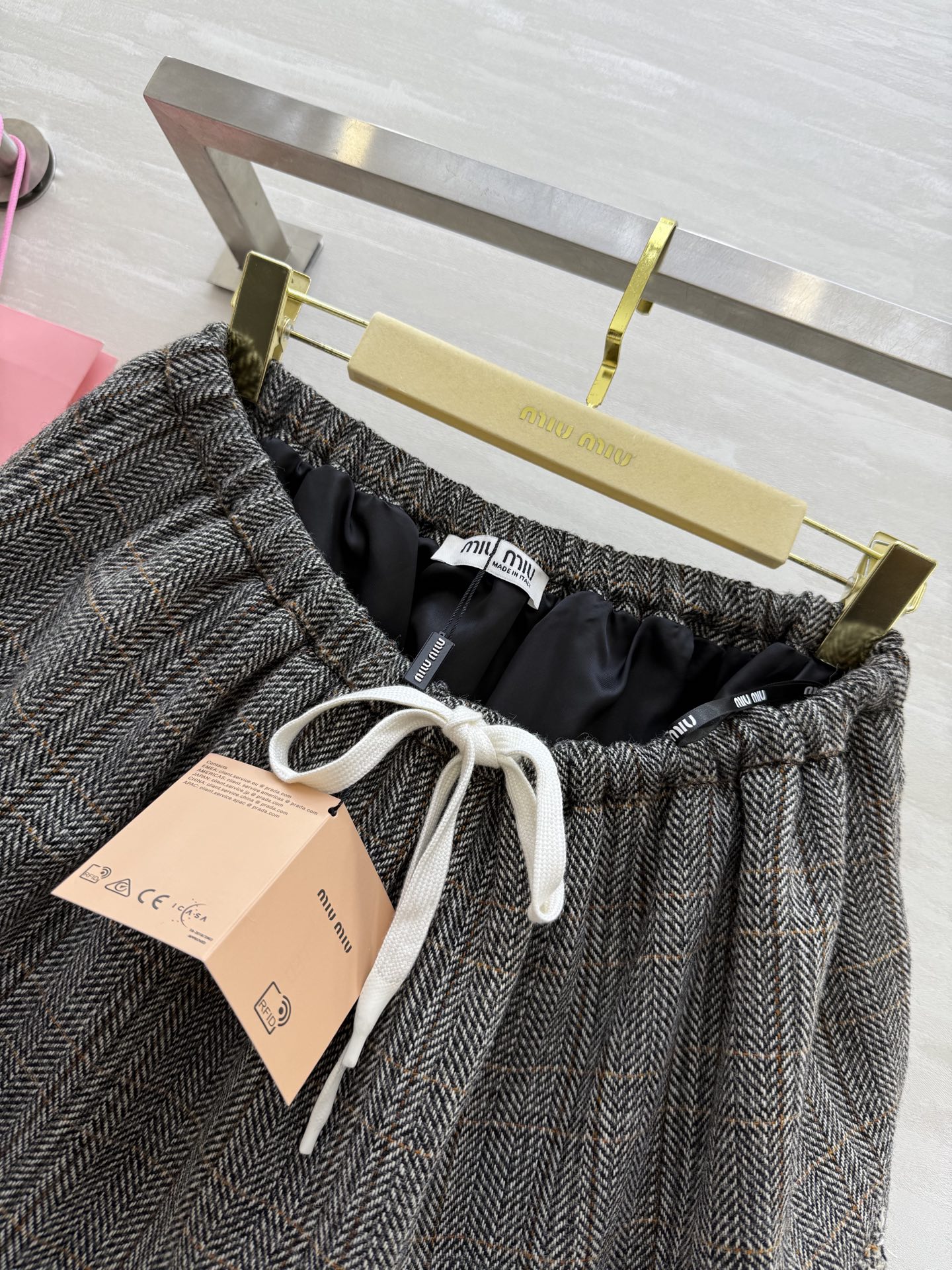 #Miumi♡²⁵秋冬新款 羊毛格纹半裙 高品质 现货来size：S/M/L（s码腰围：66，裙长：27