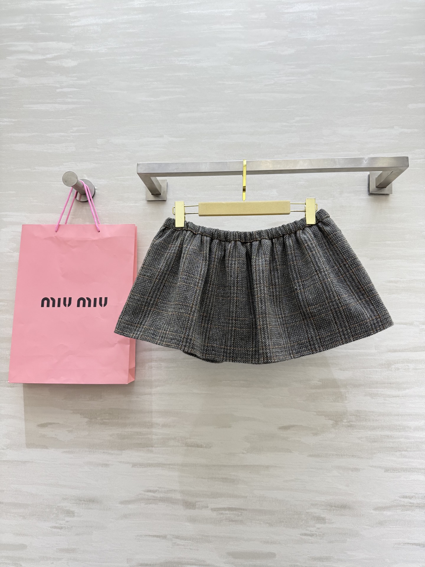 #Miumi♡²⁵秋冬新款 羊毛格纹半裙 高品质 现货来size：S/M/L（s码腰围：66，裙长：27