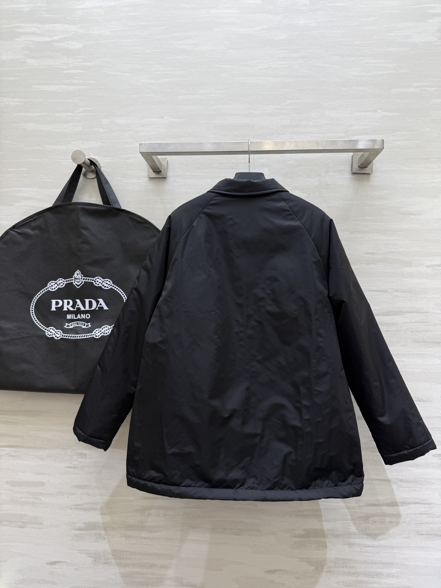 #Prad♡²⁵秋冬新款 衬衣式外套 内里环保羊羔绒 外层定制环保尼龙面料 高品质 现货来size：S/