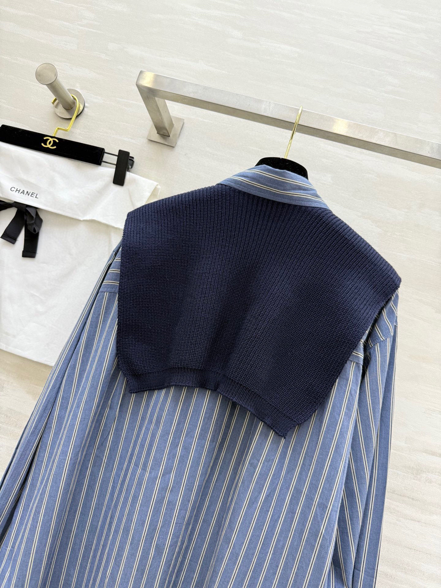 #Chane♡²⁵新款 oversize蓝条纹衬衫+针织小披肩 慵懒又有层次感 高品质定制 现货首发si