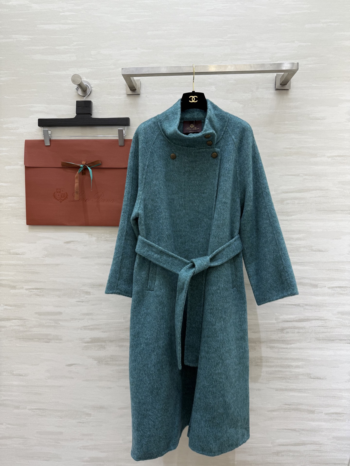 NO:605699,Comes with dust bag #Loro Pian new autumn and winter Albaka alpaca double-sided wool coat, high quality custom-made, available in stock first size S/M/L/XL (S size bust 110, length 115),,loro piana,jackets & coats,alexander wang19860909配防尘袋#Loro Pian秋冬新款 阿尔巴卡羊驼毛双面呢大衣外套 高品质定制 现货首发sizeS/M/L/XL（S码胸围110,衣长115）,,loro piana,jackets & coats,alexander wang,Women's clothing
