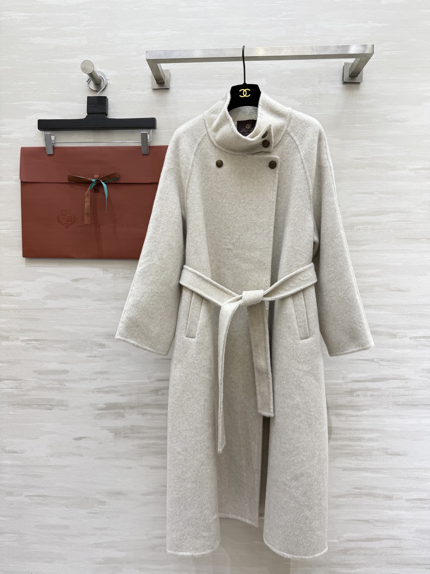 NO:605705,Comes with dust bag #Loro Pian new autumn and winter Albaka alpaca double-sided wool coat, high quality custom-made, available in stock first size S/M/L/XL (S size bust 110, length 115),,loro piana,jackets & coats,alexander wang19860909配防尘袋#Loro Pian秋冬新款 阿尔巴卡羊驼毛双面呢大衣外套 高品质定制 现货首发sizeS/M/L/XL（S码胸围110,衣长115）,,loro piana,jackets & coats,alexander wang,Women's clothing