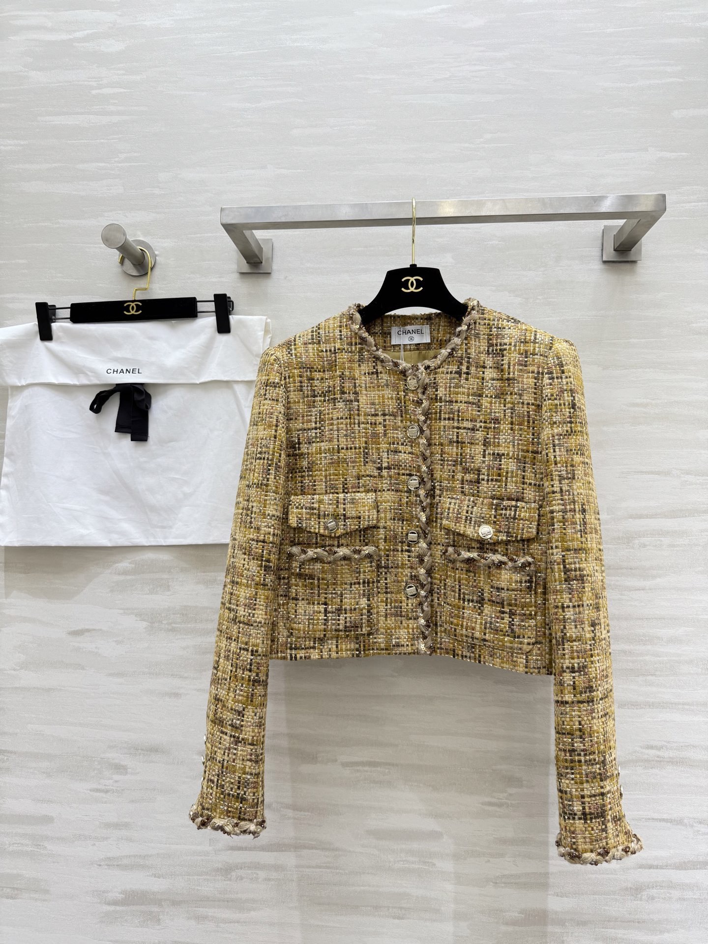 NO:621623,#Chane autumn and winter new style wool blended woven tweed jacket, gentle and noble style, high quality customization, ready for sale, sizeS/M/L (S size shoulder width 38, bust 92, length 47),,chanel,jackets & coats,alexander wang19860909#Chane秋冬新款 羊毛混纺编织花呢外套 温柔贵气千金风 高品质定制 现货首发sizeS/M/L（s码肩宽38,胸围92,衣长47）,,chanel,jackets & coats,alexander wang,Women's clothing