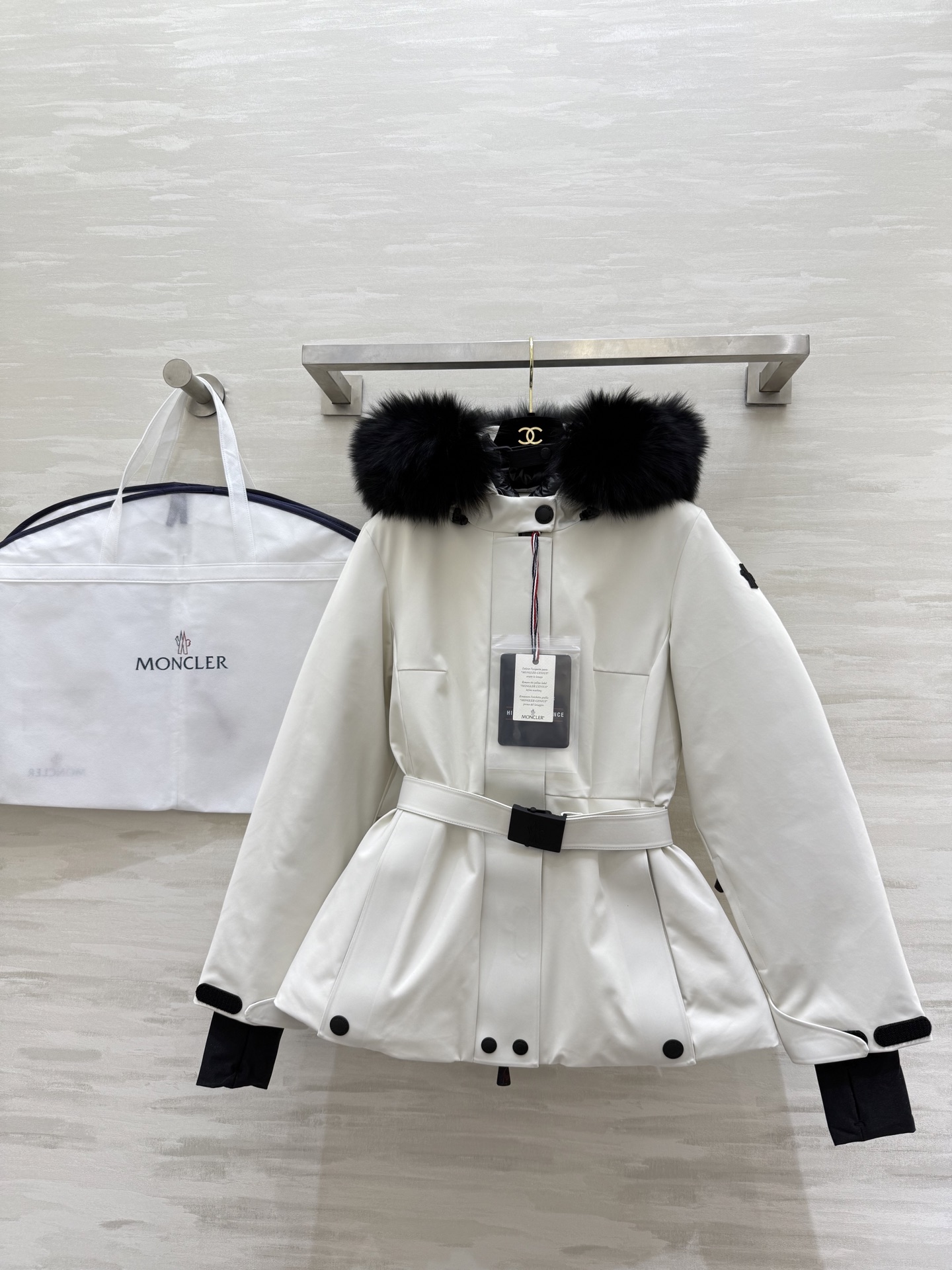 NO:624895,Comes with dust bag #Moncle autumn and winter new ski wear series fox fur collar down jacket high quality customized ready stock first size 0/1/2/3 (shoulder width 41 in size 2, bust 100, length 65),, down jacket, alexander wang19860909配防尘袋#Moncle秋冬新款 滑雪服系列 狐狸毛领羽绒服 高品质定制 现货首发size0/1/2/3（2码肩宽41,胸围100,衣长65）,,down jacket,alexander wang,Women's clothing