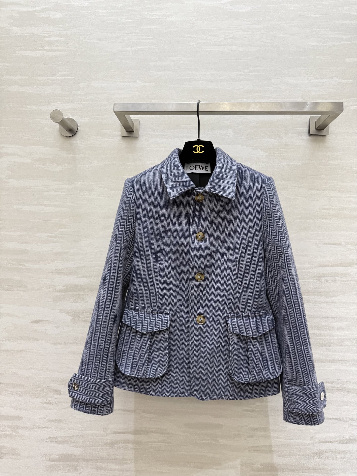 NO:639099,#Loew new autumn and winter wool herringbone suit jacket, high quality customization, ready for sale, sizeS/M/L (S size bust 88, length 60), Loewe-clothing, loewe, loewe, jackets & coats, business suit, alexander wang19860909#Loew秋冬新款 羊毛人字纹西装外套 高品质定制 现货首发sizeS/M/L（s码胸围88,衣长60）,罗意威-服装,loewe,loewe,jackets & coats,business suit,alexander wang,Women's clothing