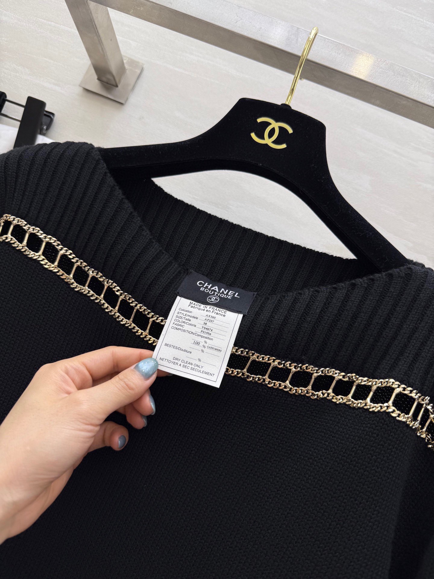 Chanel Cashmere Chain Strap Tank Top - Luxurious & High-Quality 9 i1765122690761 6216 0 7