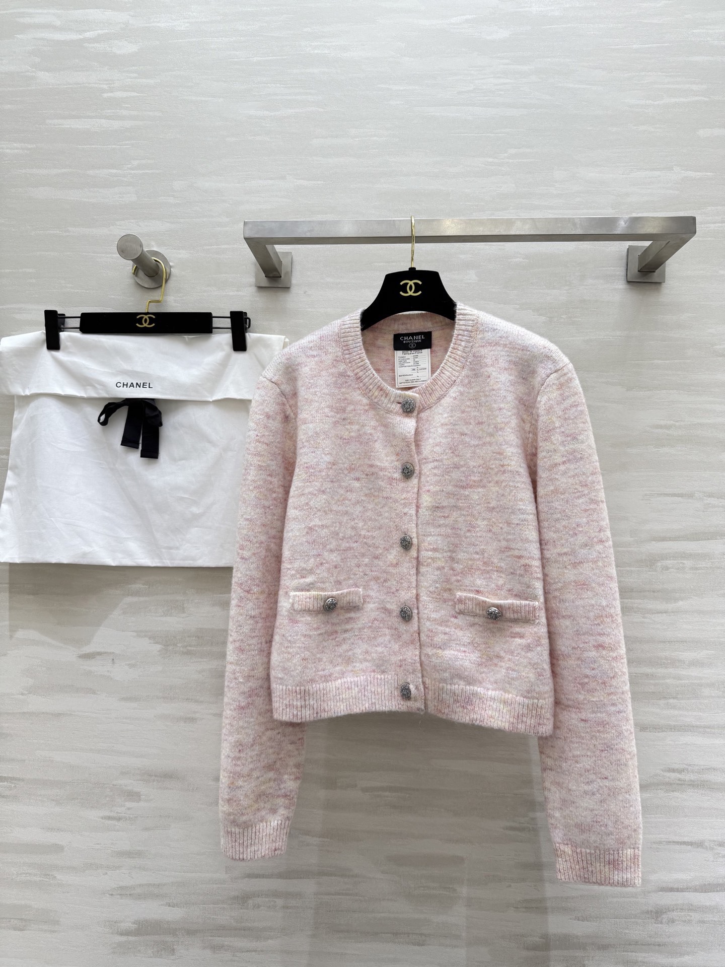 NO:639065,#Chane new autumn and winter pink wool cardigan jacket, high quality customization, available in stock first size36/38/40 (, Chanel-clothing, chanel, chanel, jackets & coats, alexander wang19860909#Chane秋冬新款 粉色羊毛开衫外套 高品质定制 现货首发size36/38/40（,香奈儿-服装,chanel,chanel,jackets & coats,alexander wang,Women's clothing