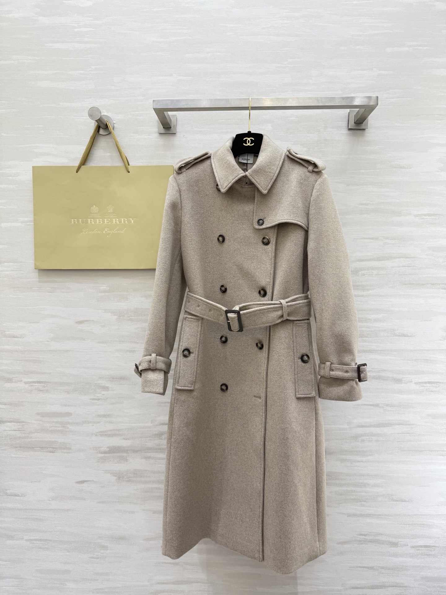 NO:639014,#Burberr New Autumn and Winter Wool Double-breasted Windbreaker Coat High-Quality Customized Ready Available First SizeS/M/L (S Size Bust 104, Clothes Length 104), Burberry-Clothing, burberry, alexander wang19860909#Burberr秋冬新款 羊毛双排扣风衣大衣 高品质定制 现货首发sizeS/M/L（s码胸围104,衣长104）,博柏利-服装,burberry,alexander wang,Women's clothing